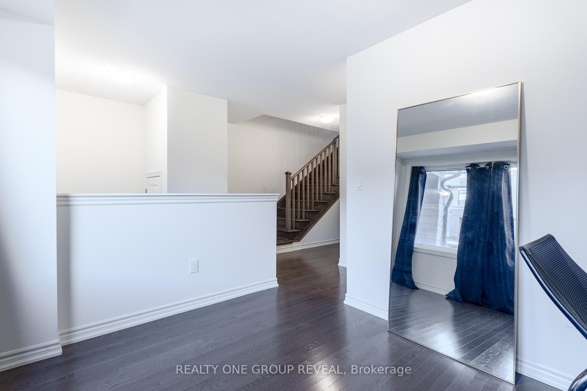 Photo 2 of 526 Danks Ridge Drive, Ajax, South East — HOMEH