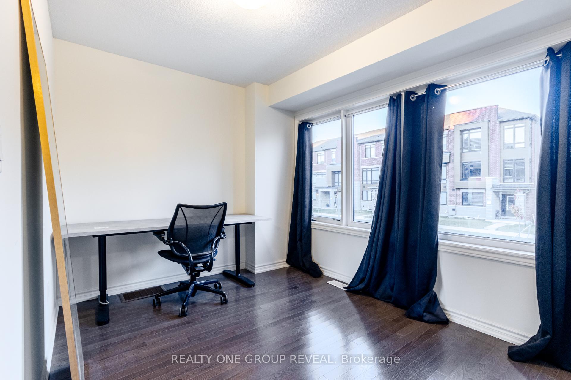 Photo 10 of 526 Danks Ridge Drive, Ajax, South East — HOMEH