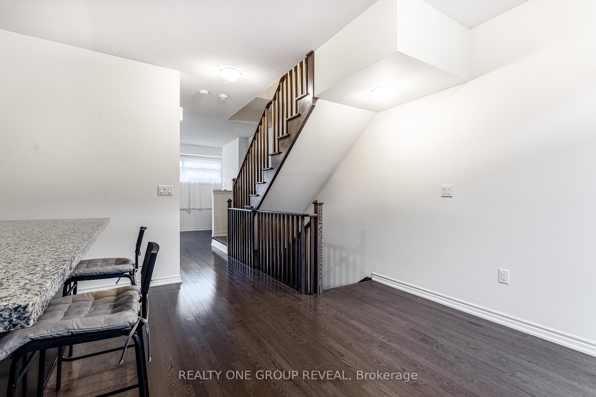 Photo 14 of 526 Danks Ridge Drive, Ajax, South East — HOMEH