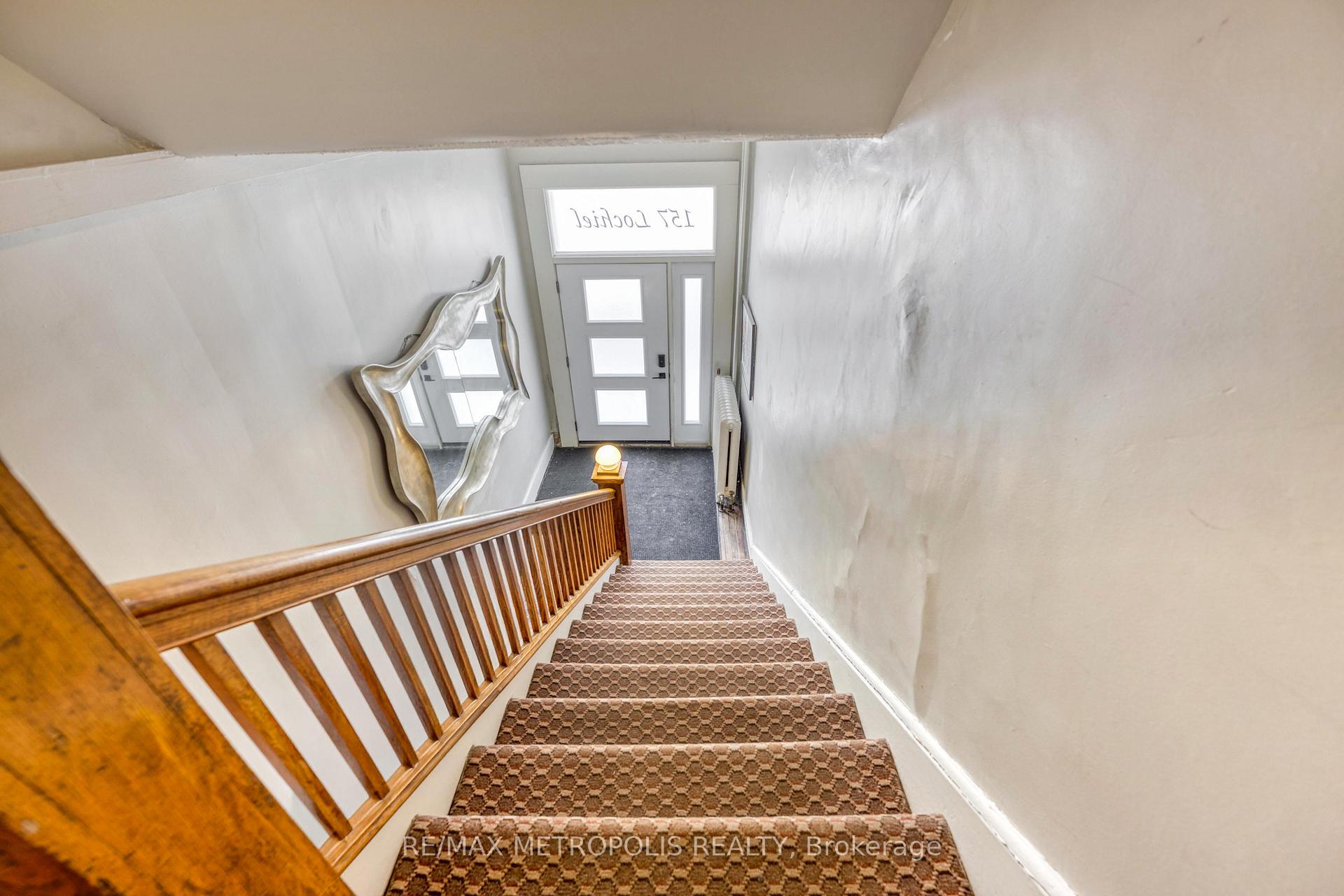 Photo 2 of Unit #2 (Upper), 157 Lochiel Street, Sarnia — HOMEH