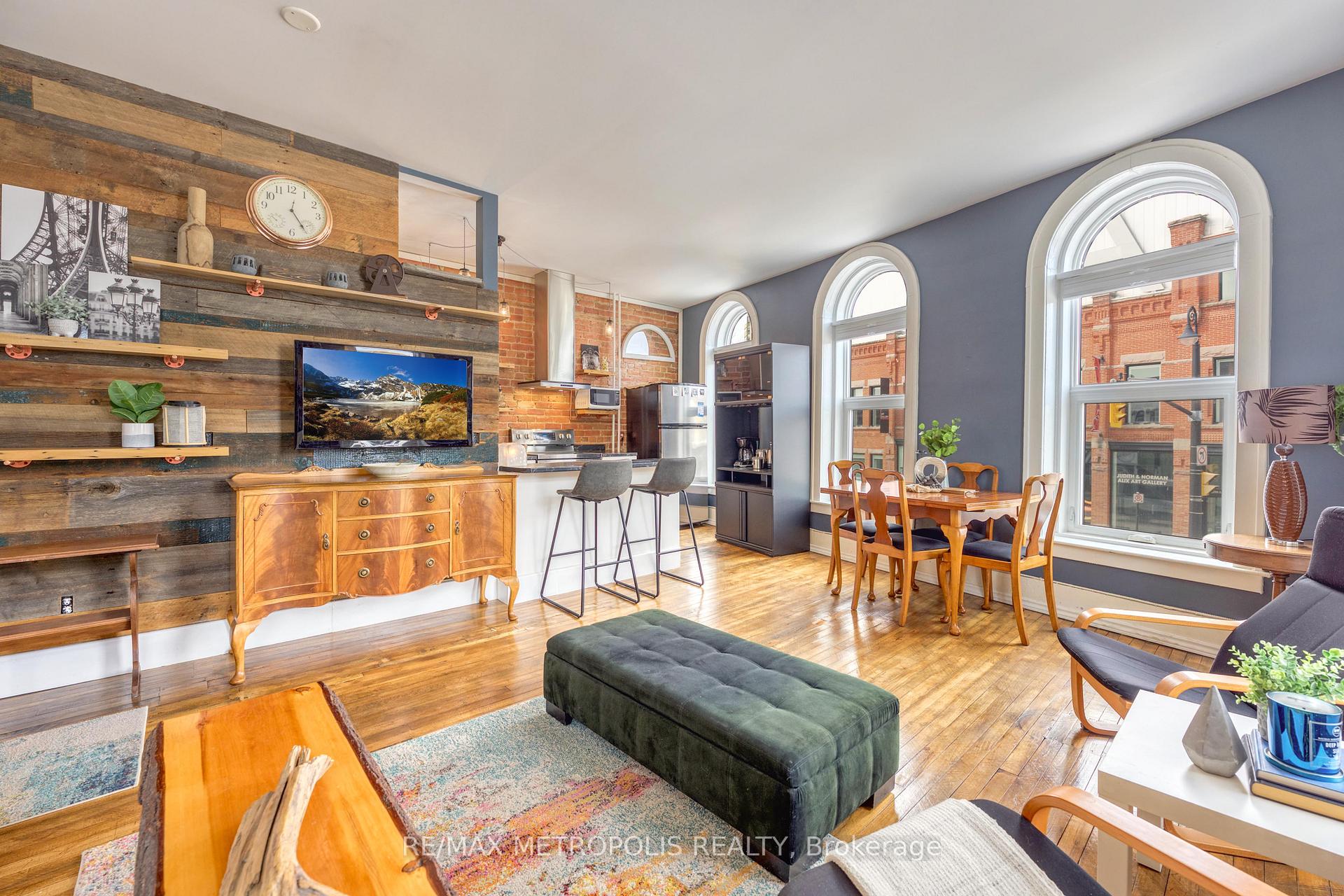 Photo 14 of Unit #2 (Upper), 157 Lochiel Street, Sarnia — HOMEH