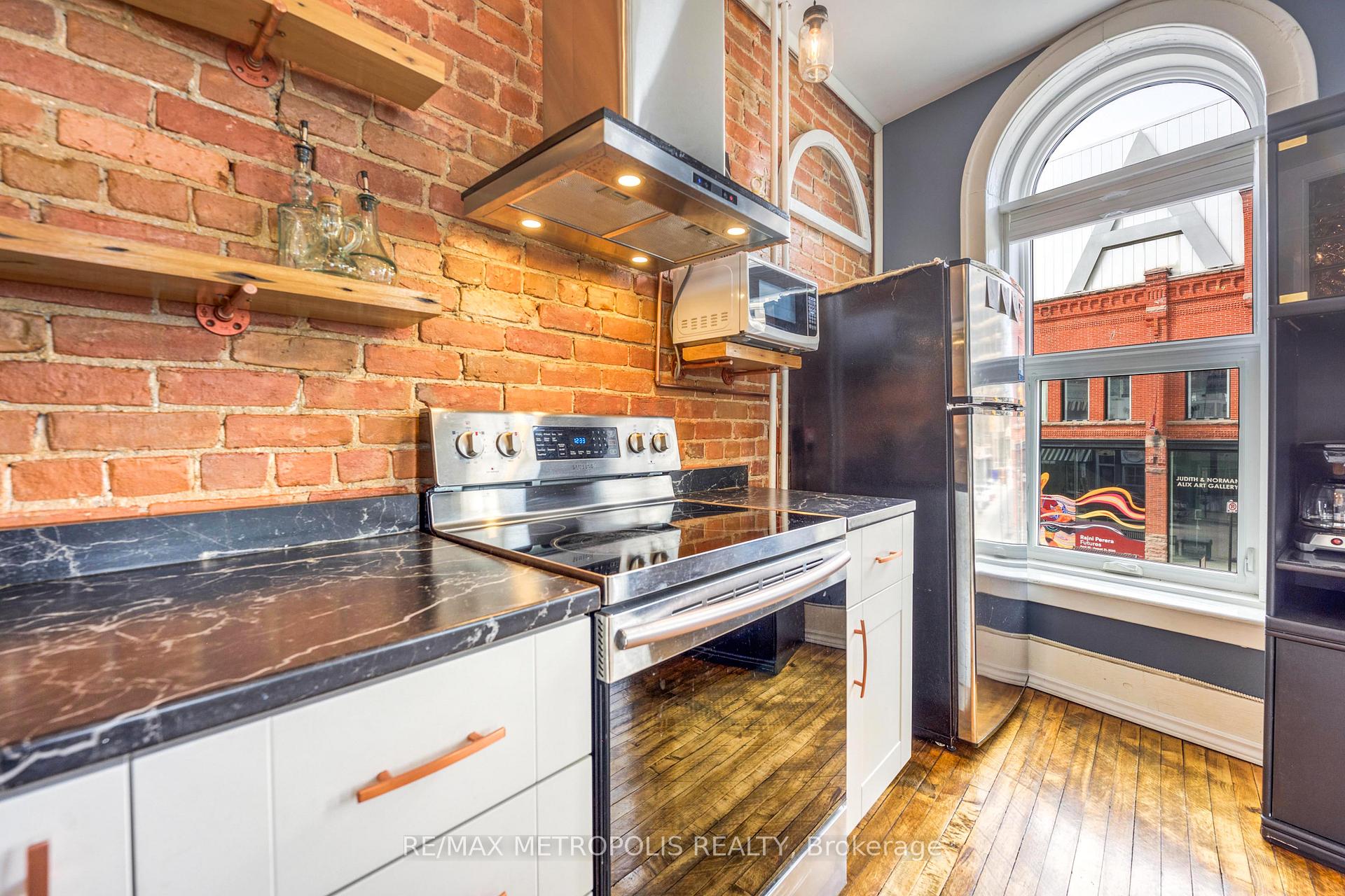 Photo 19 of Unit #2 (Upper), 157 Lochiel Street, Sarnia — HOMEH