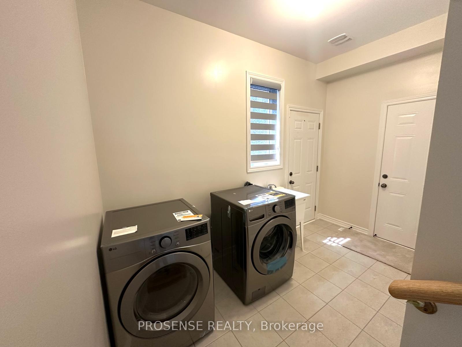 Photo 12 of 55 Lawrence D. Pridham Avenue, New Tecumseth, Rural New Tecumseth — HOMEH