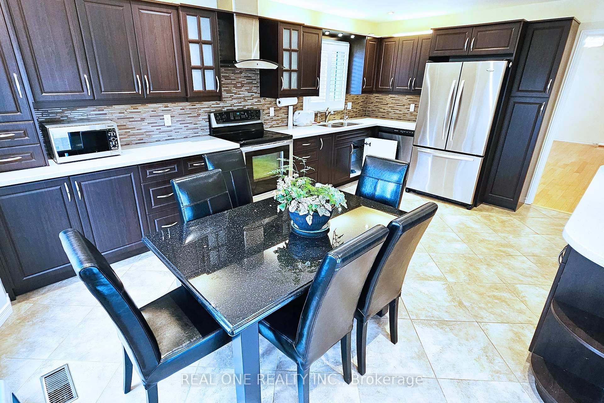 Photo 16 of 25 Bendamere Crescent, Markham, Raymerville — HOMEH