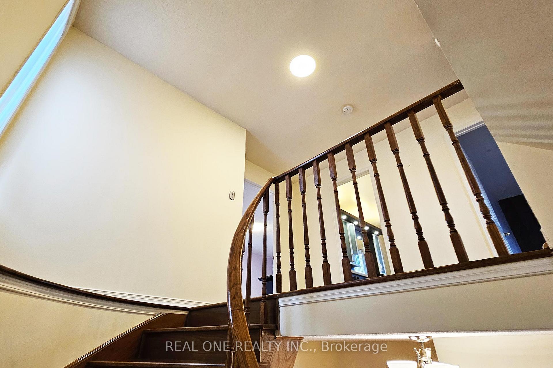 Photo 11 of 25 Bendamere Crescent, Markham, Raymerville — HOMEH