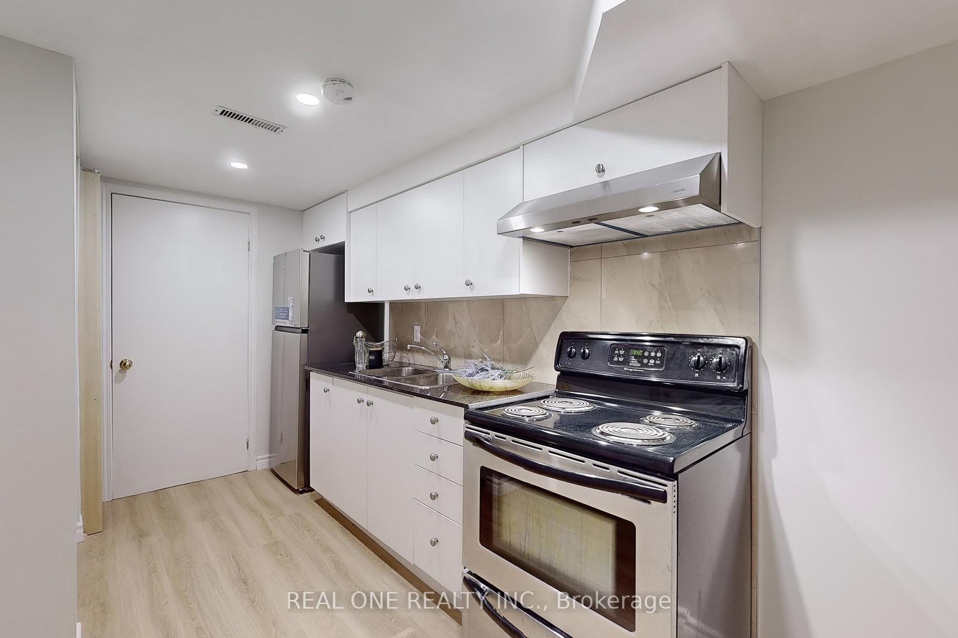 Photo 2 of 38 Wingrove Street, Markham, Wismer — HOMEH