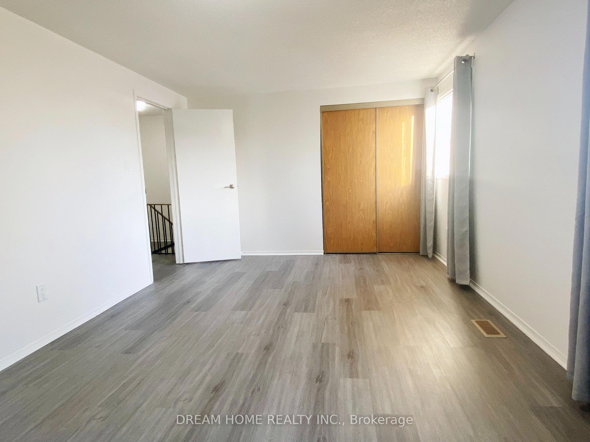 Photo 9 of 68 Hendon Road, Markham, Milliken Mills East — HOMEH