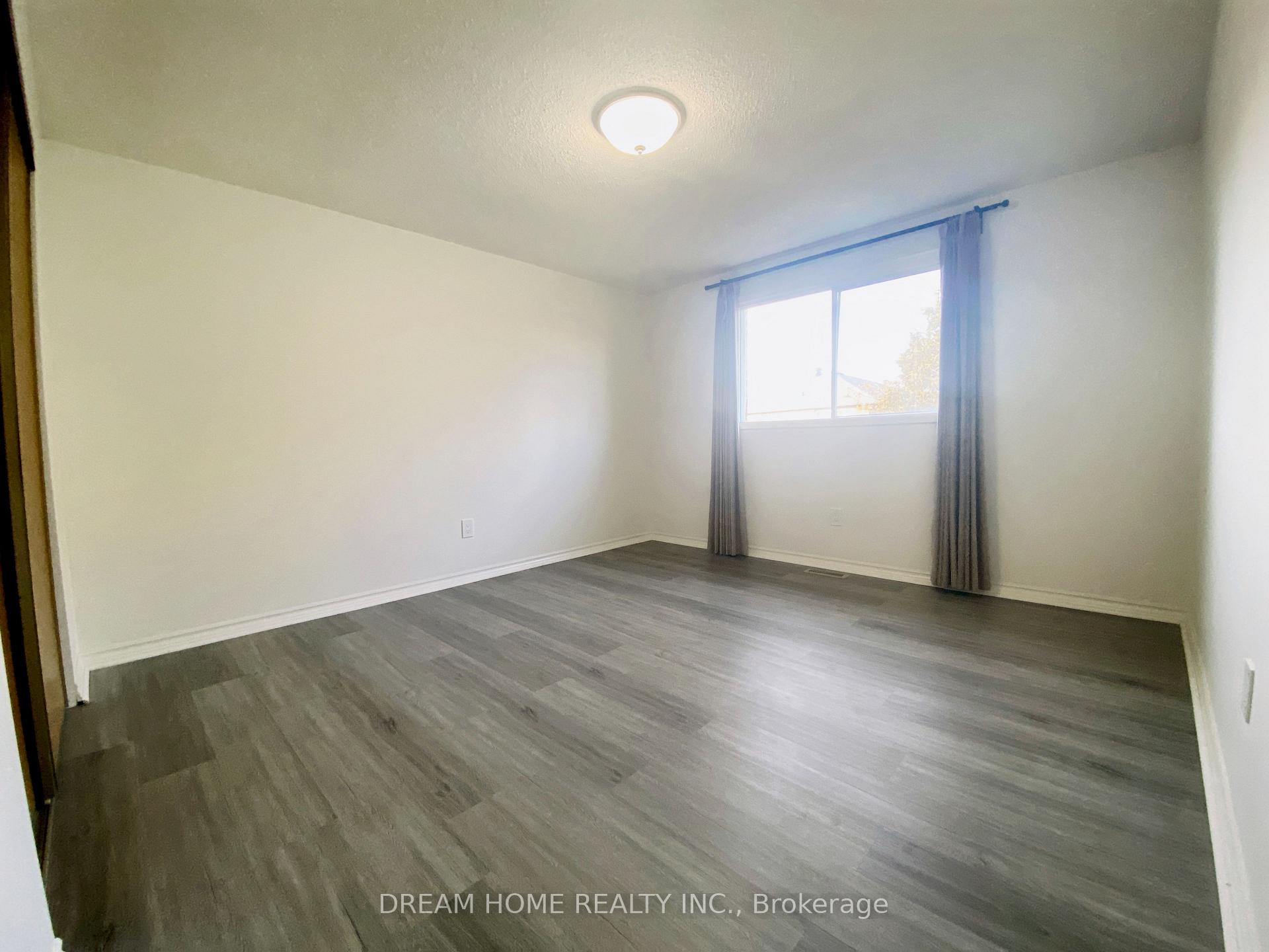 Photo 5 of 68 Hendon Road, Markham, Milliken Mills East — HOMEH
