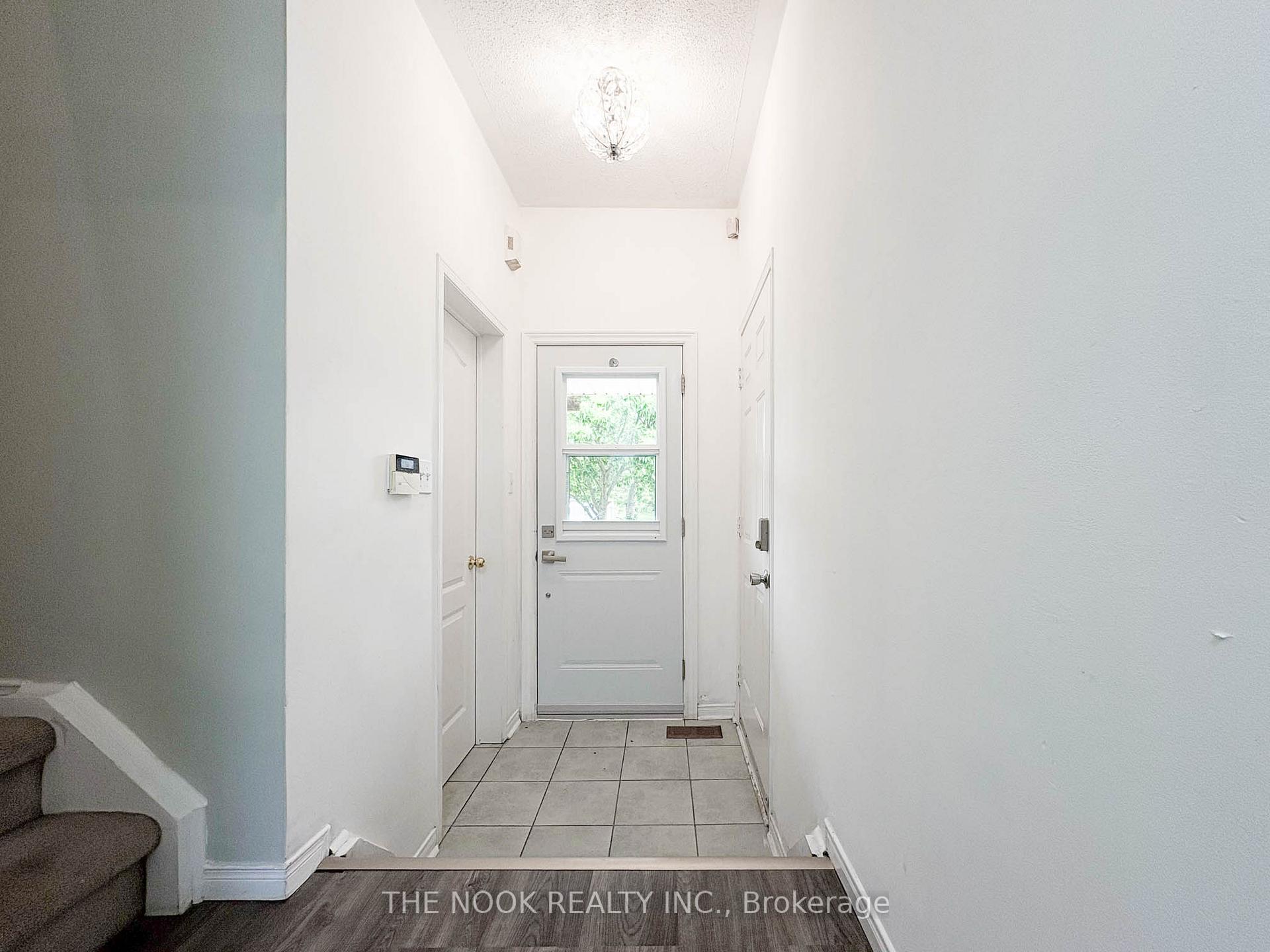 Photo 4 of 55 Telegraph Drive, Whitby, Williamsburg — HOMEH