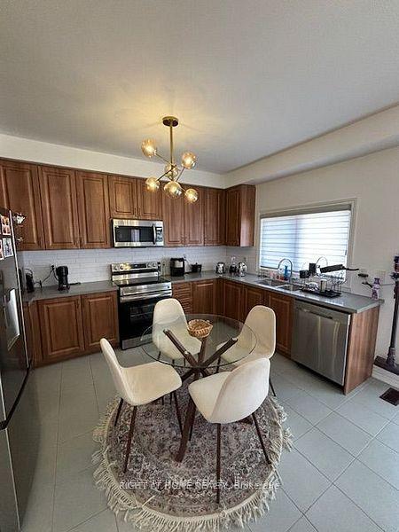 Photo 7 of 378 Danny Wheeler Boulevard, Georgina, Keswick North — HOMEH