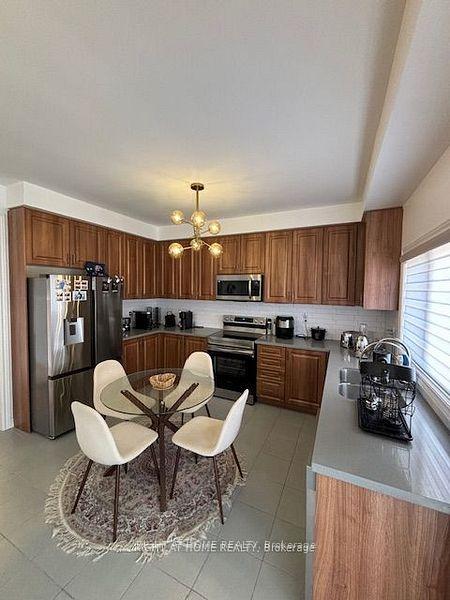 Photo 15 of 378 Danny Wheeler Boulevard, Georgina, Keswick North — HOMEH