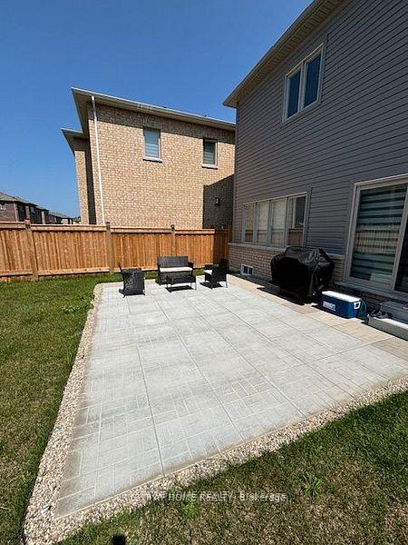 Photo 12 of 378 Danny Wheeler Boulevard, Georgina, Keswick North — HOMEH