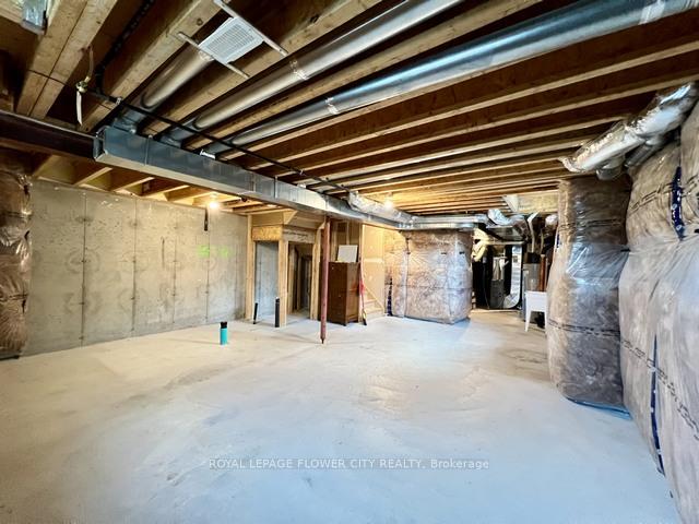 Photo 24 of 43 Gregory Avenue, Collingwood — HOMEH