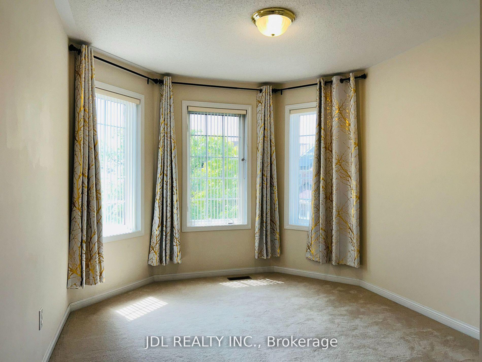 Photo 5 of 14 Redbud Street, Markham, Wismer — HOMEH