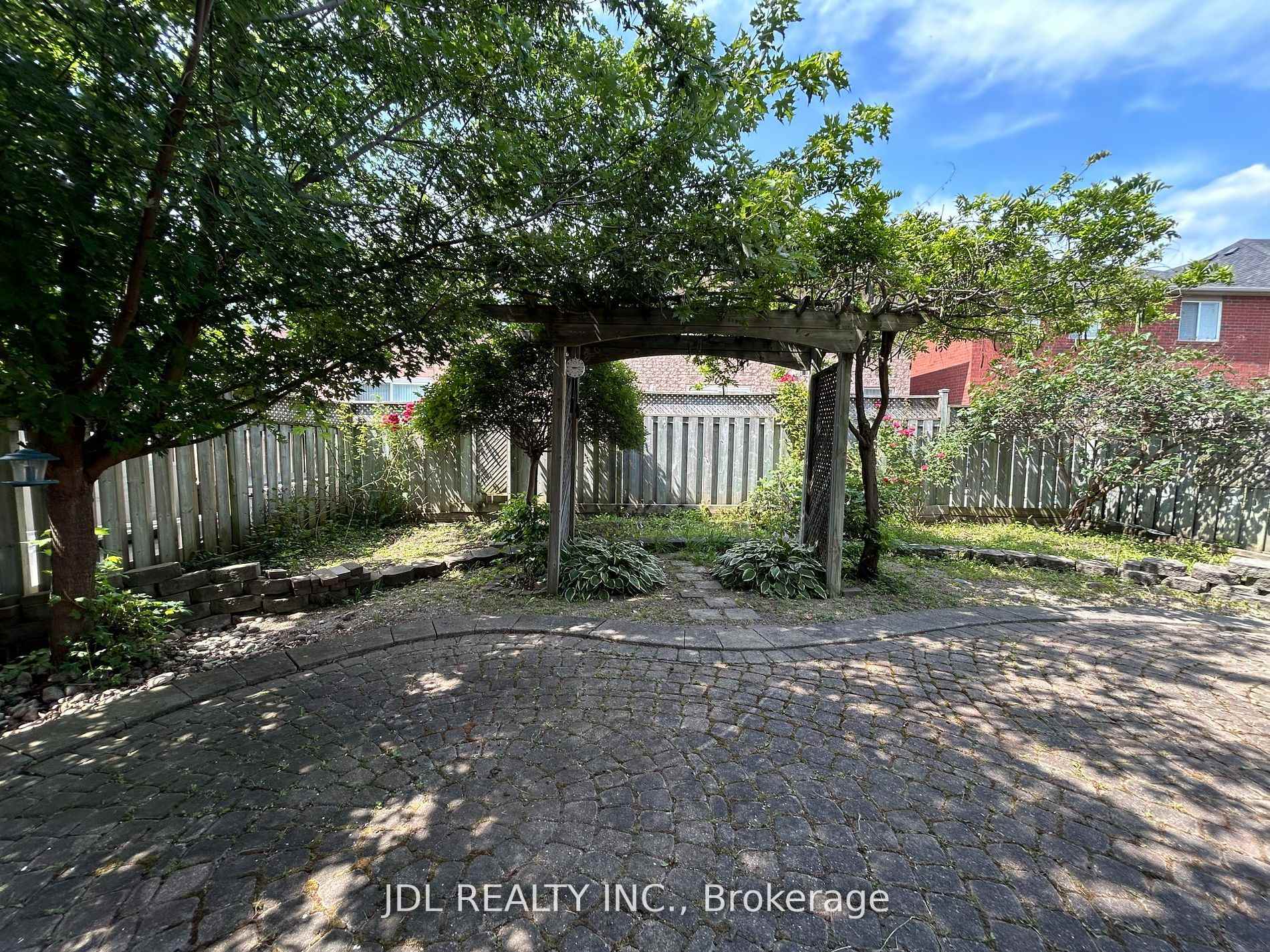 Photo 11 of 14 Redbud Street, Markham, Wismer — HOMEH