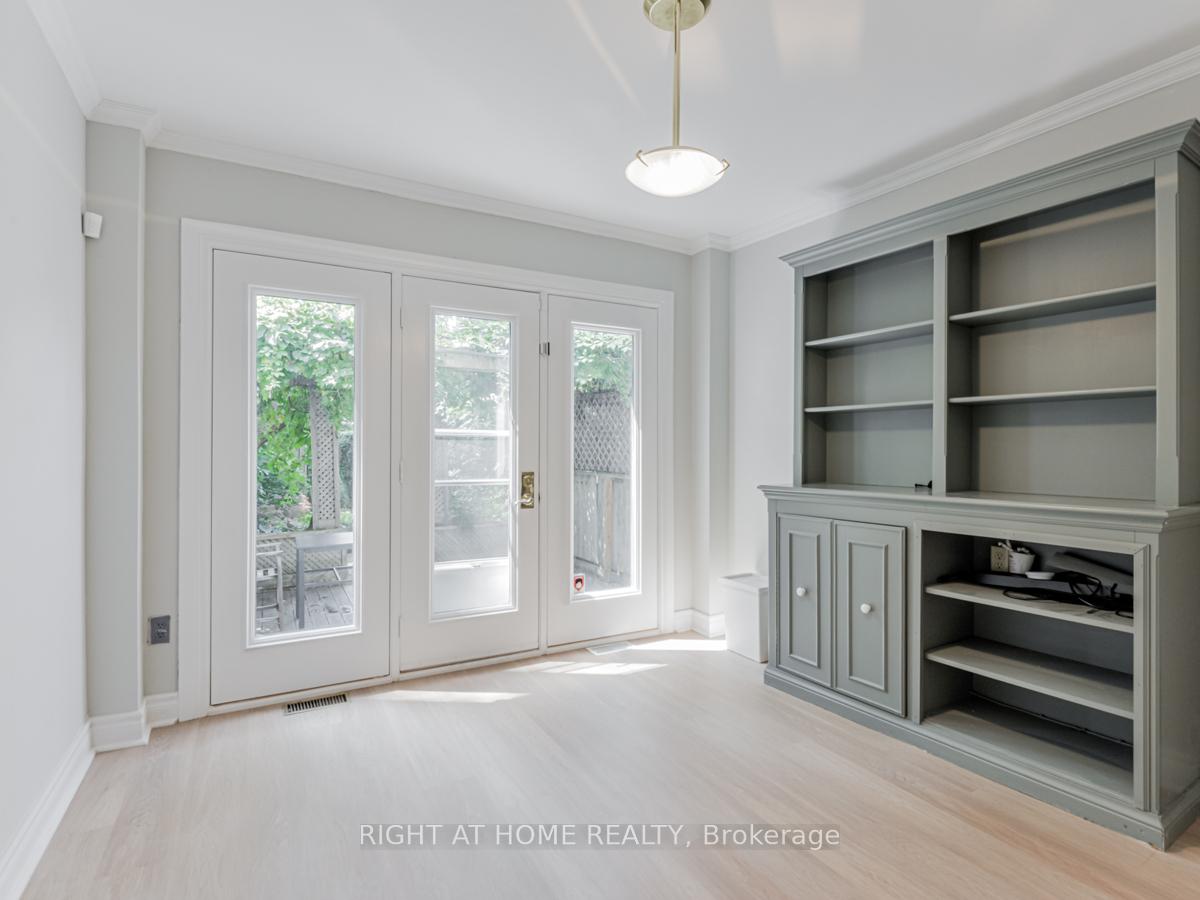 Photo 18 of 168 Borden Street, Toronto, University — HOMEH