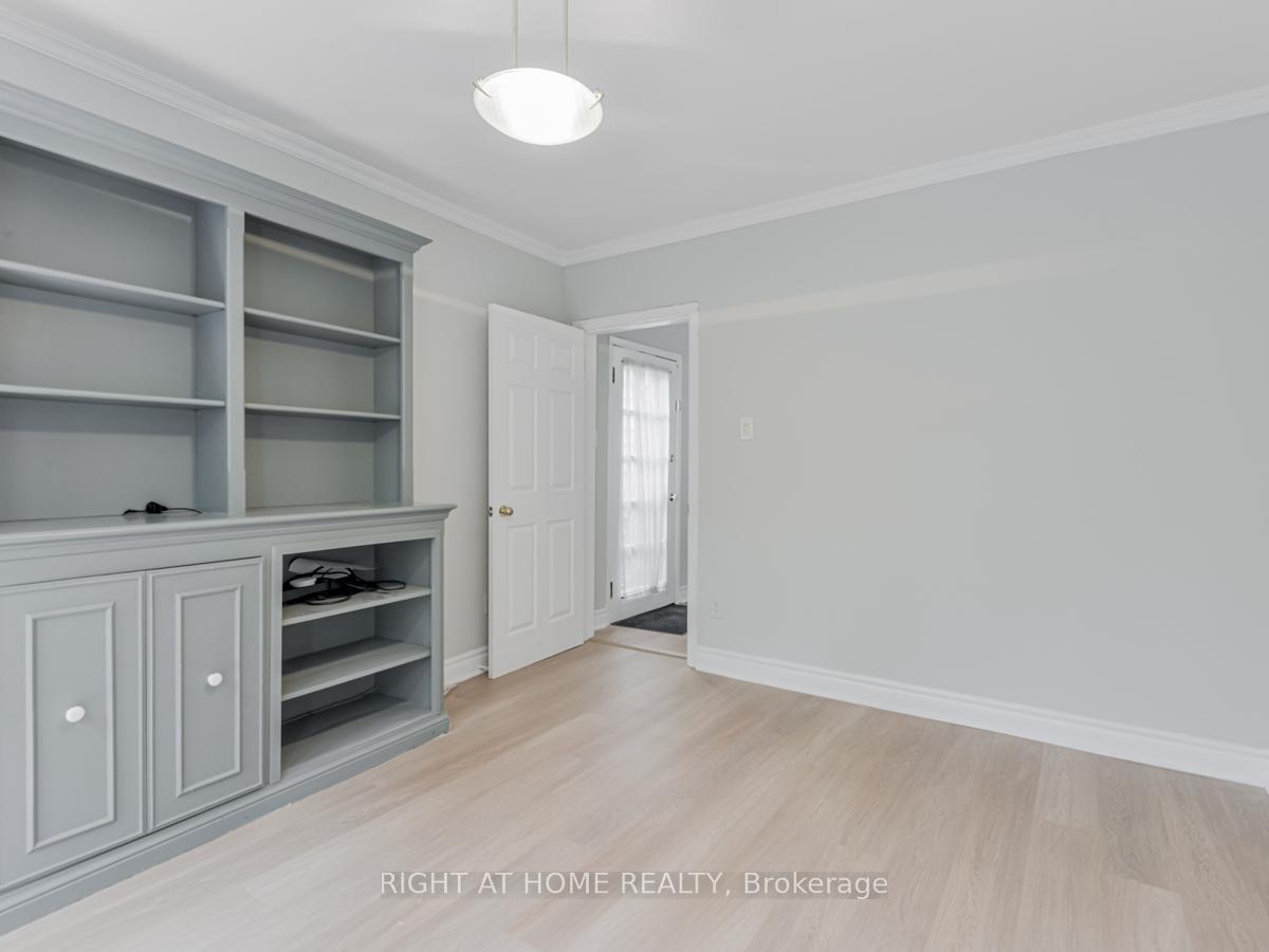 Photo 15 of 168 Borden Street, Toronto, University — HOMEH