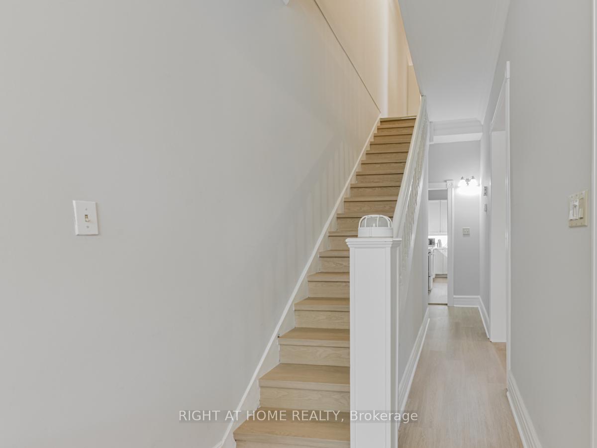 Photo 11 of 168 Borden Street, Toronto, University — HOMEH