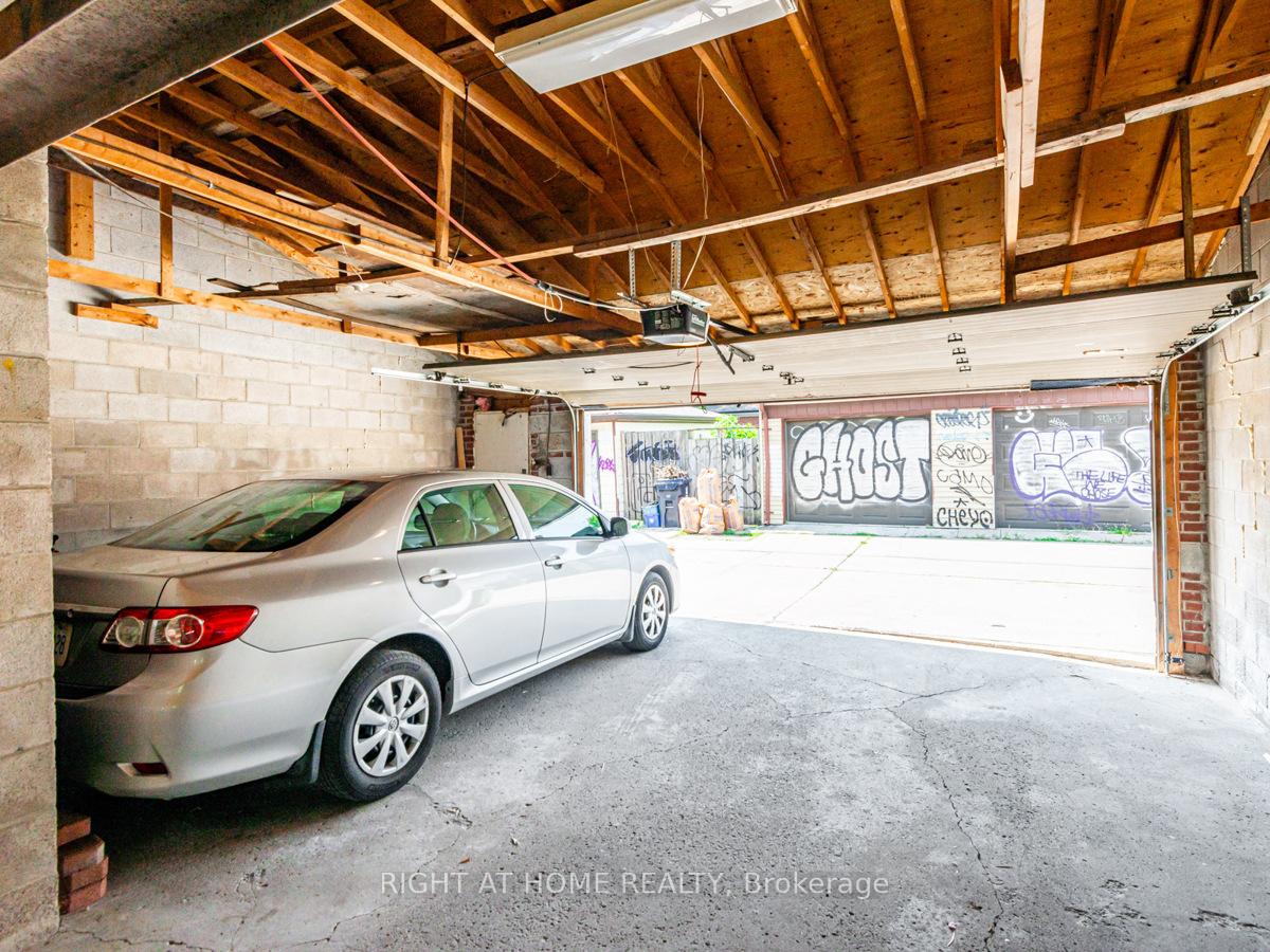 Photo 25 of 168 Borden Street, Toronto, University — HOMEH