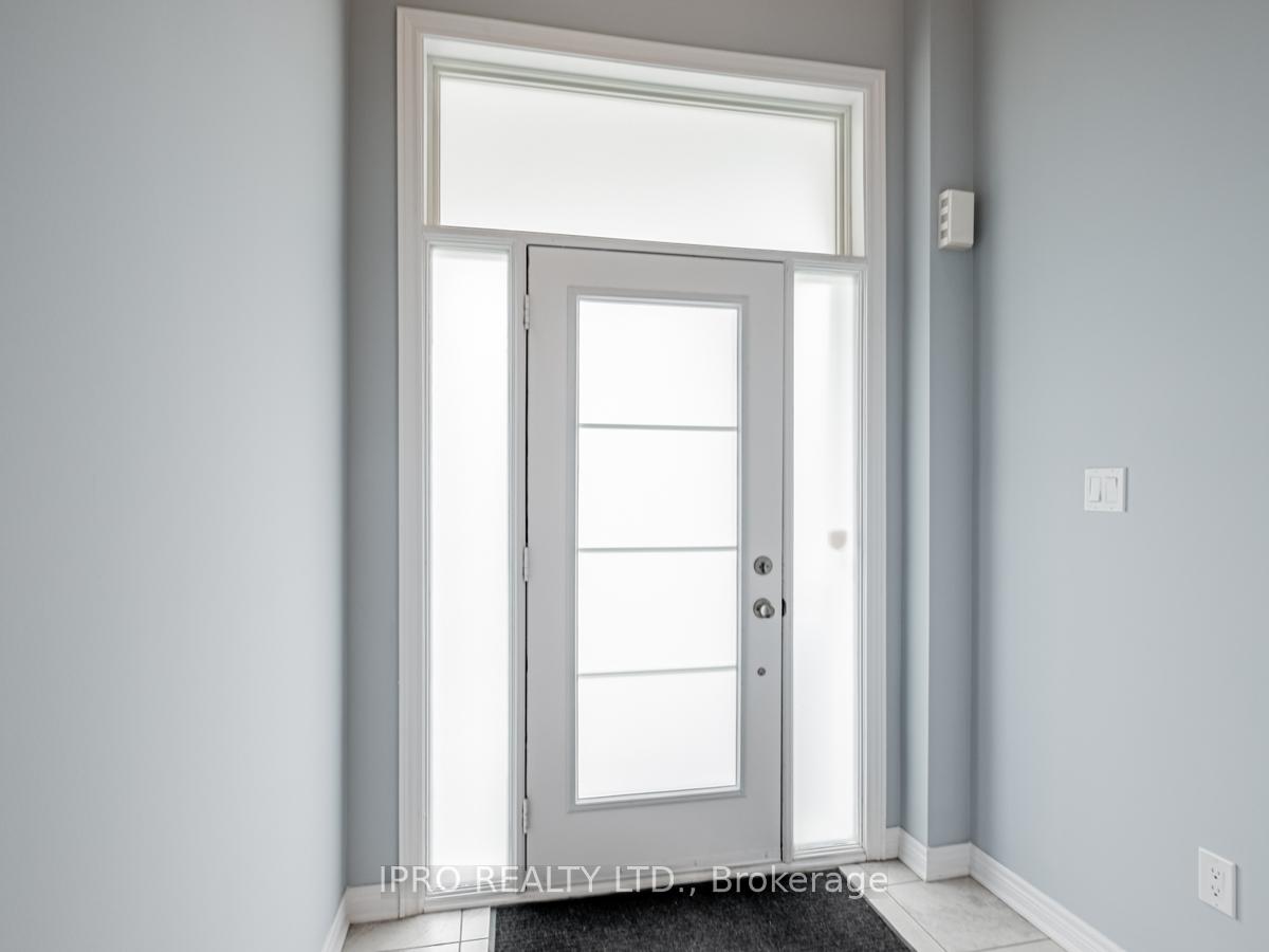 Photo 7 of 75 Farooq Boulevard, Vaughan, Vellore Village — HOMEH
