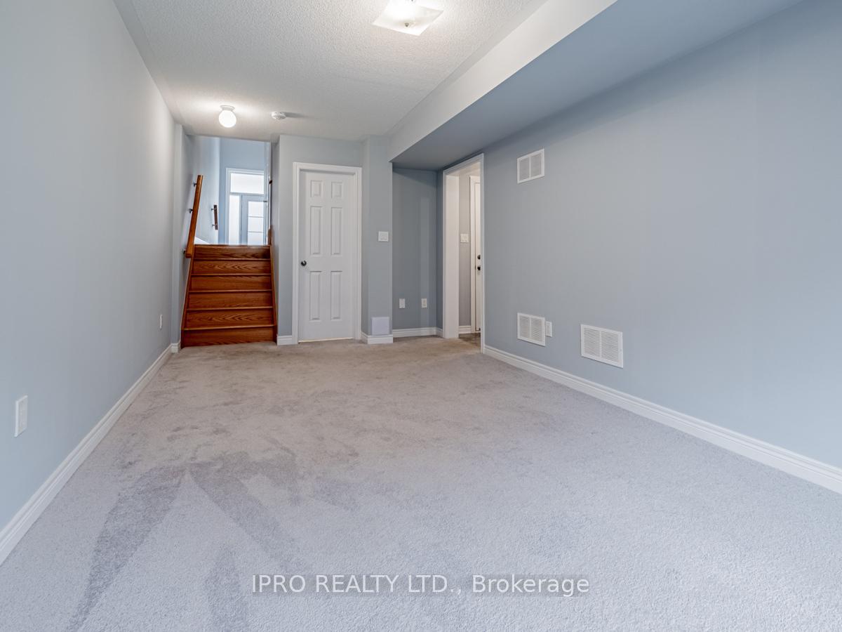 Photo 2 of 75 Farooq Boulevard, Vaughan, Vellore Village — HOMEH