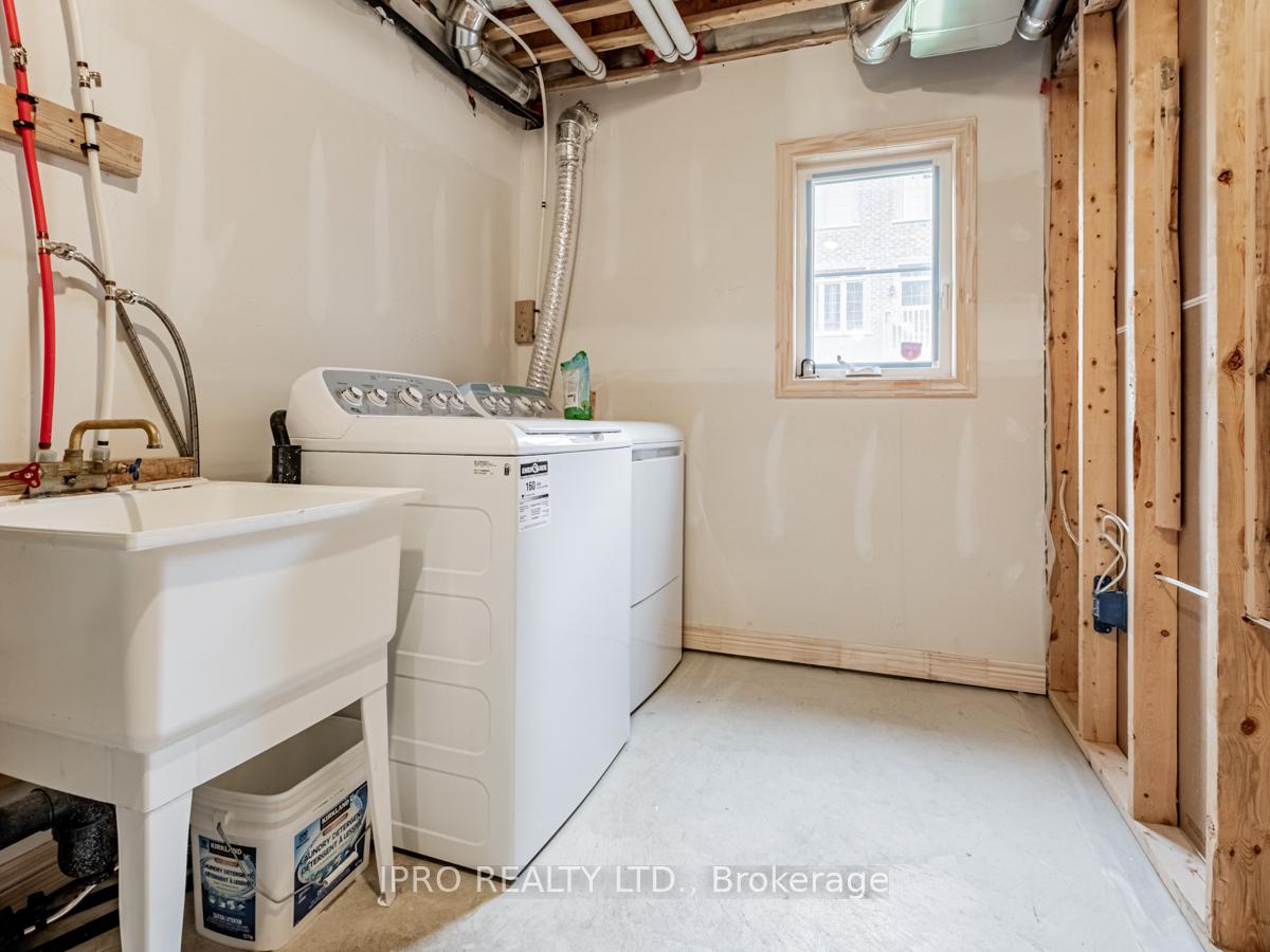Photo 17 of 75 Farooq Boulevard, Vaughan, Vellore Village — HOMEH