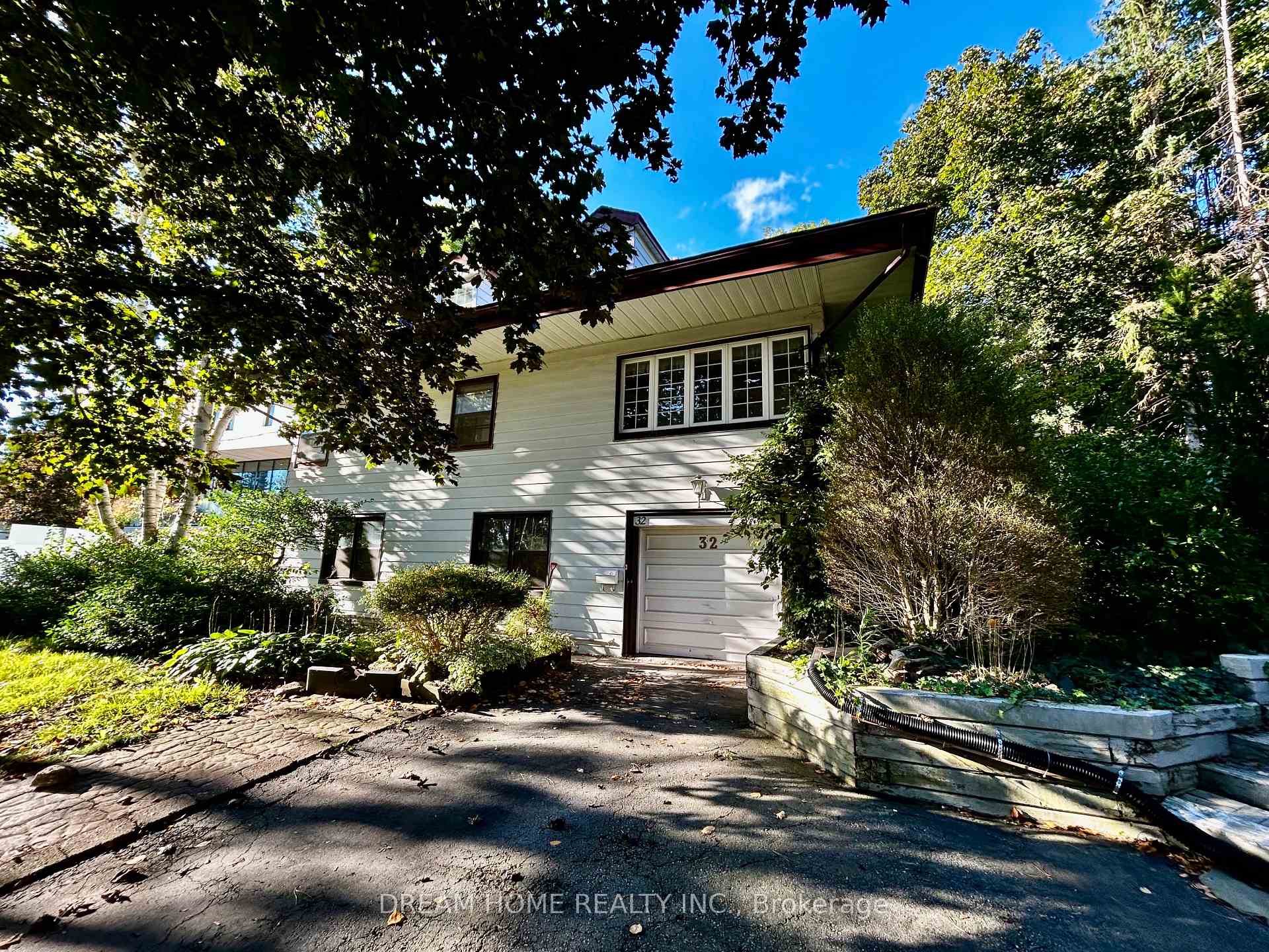 Photo 1 of 32 Davidson Drive, Vaughan, Islington Woods — HOMEH