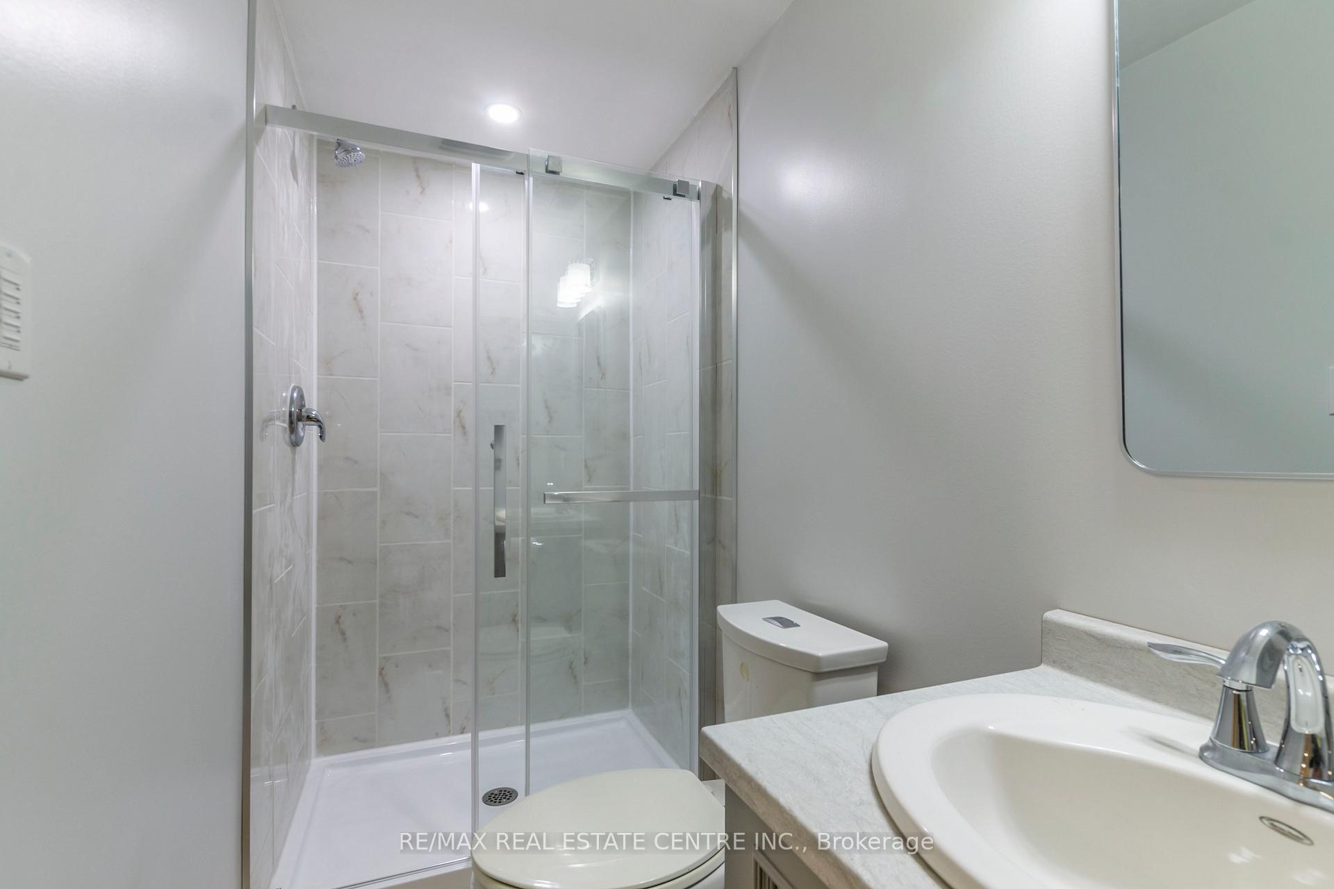 Photo 8 of Unit B, 99 Nickolas Crescent, Cambridge — HOMEH