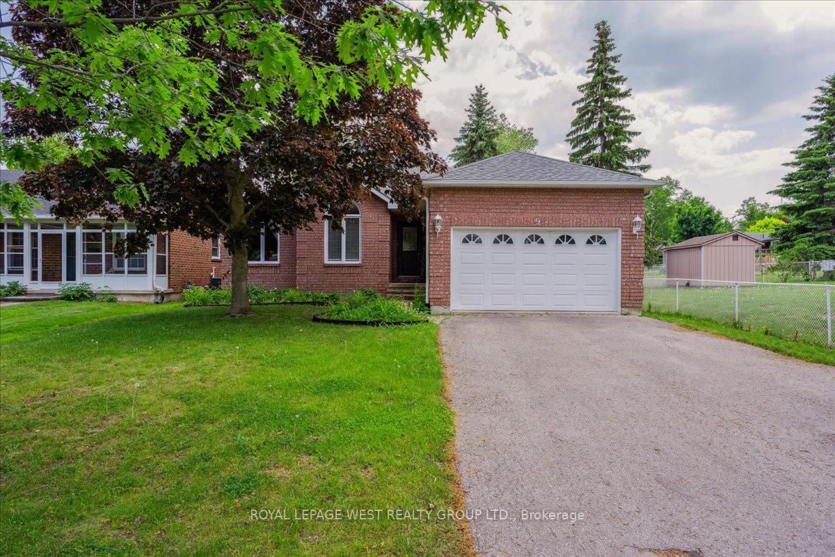 Photo 1 of 9 Webb Street, Barrie, Painswick North — HOMEH