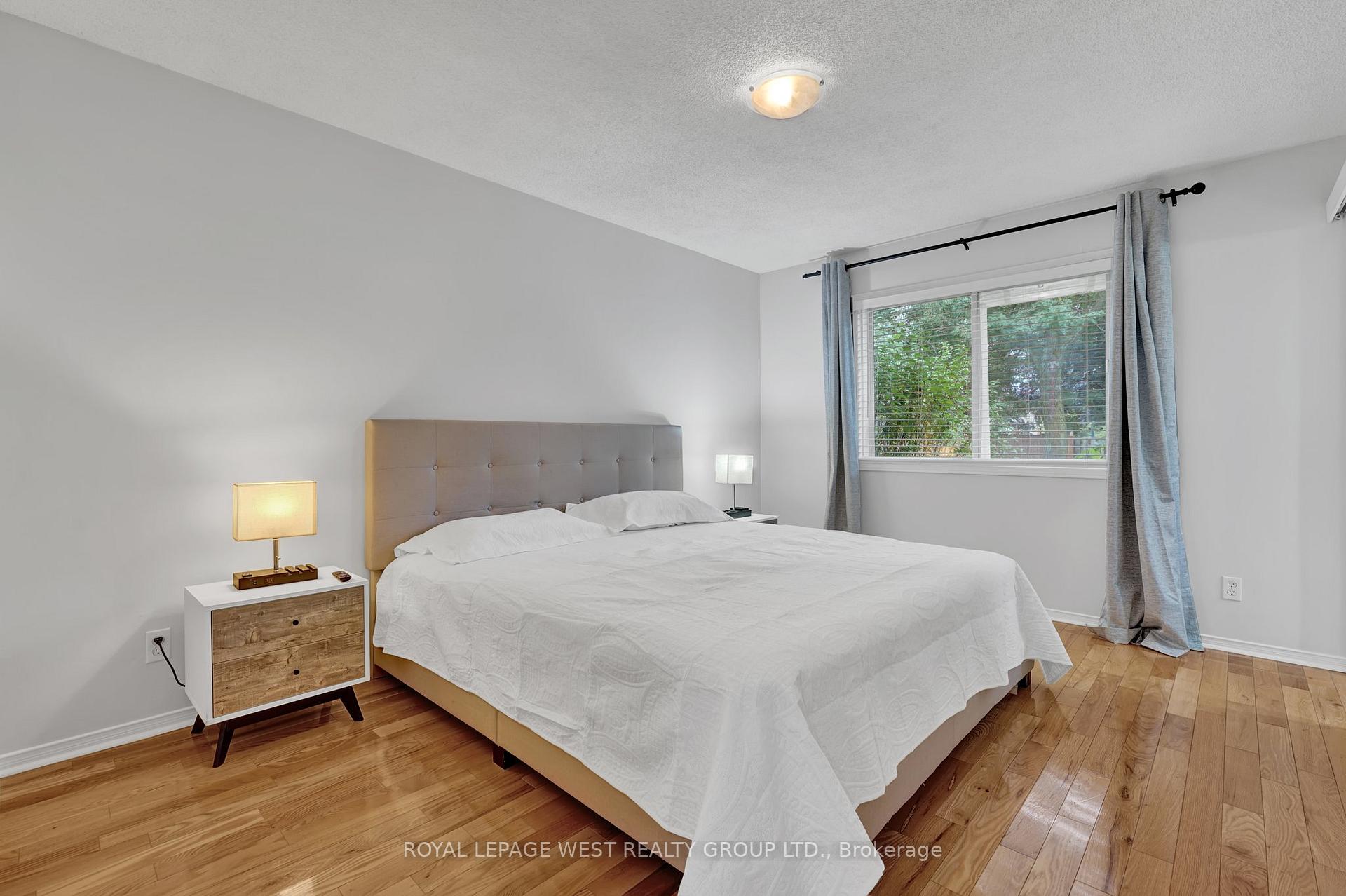 Photo 8 of 9 Webb Street, Barrie, Painswick North — HOMEH