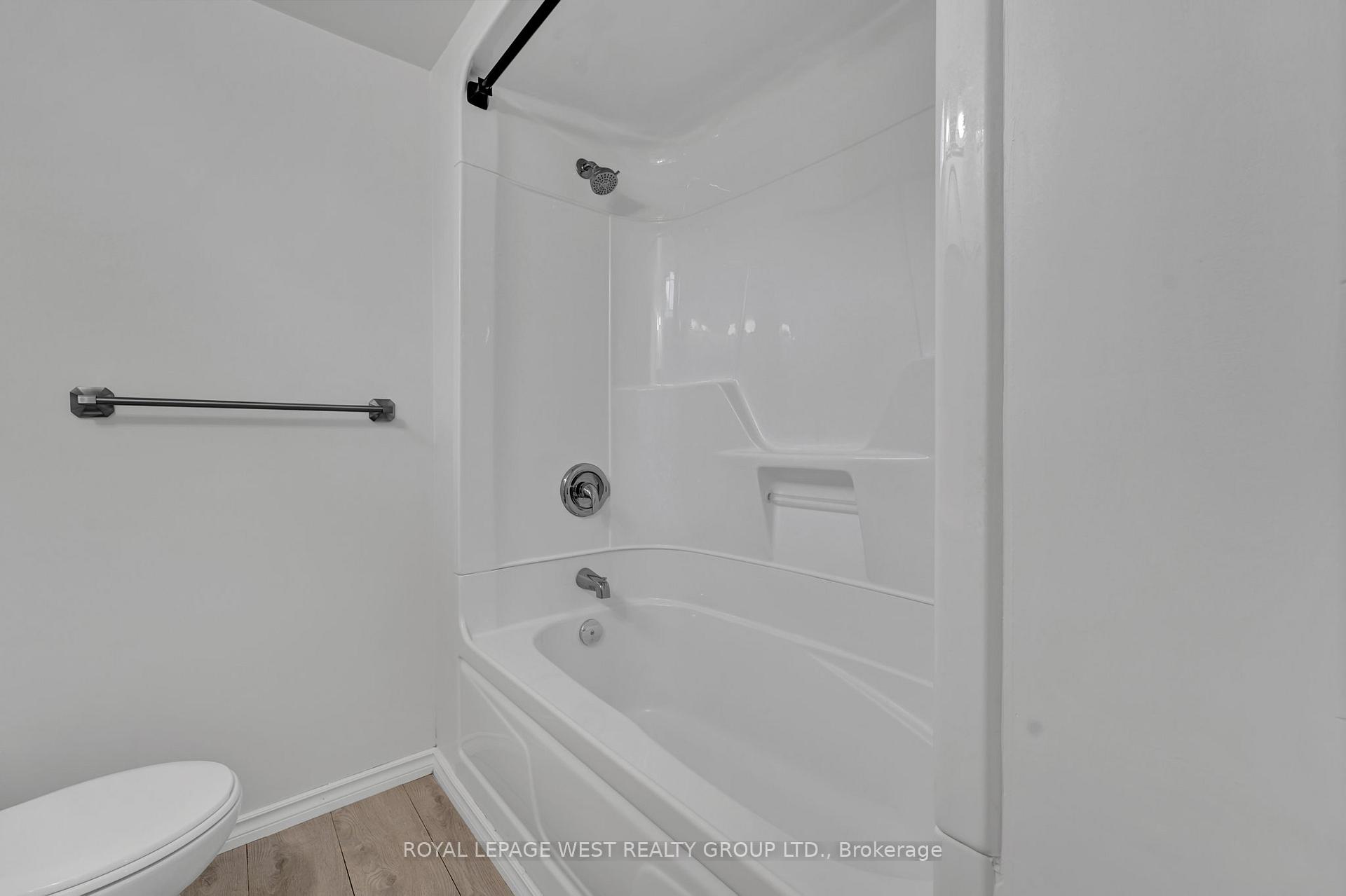 Photo 14 of 9 Webb Street, Barrie, Painswick North — HOMEH