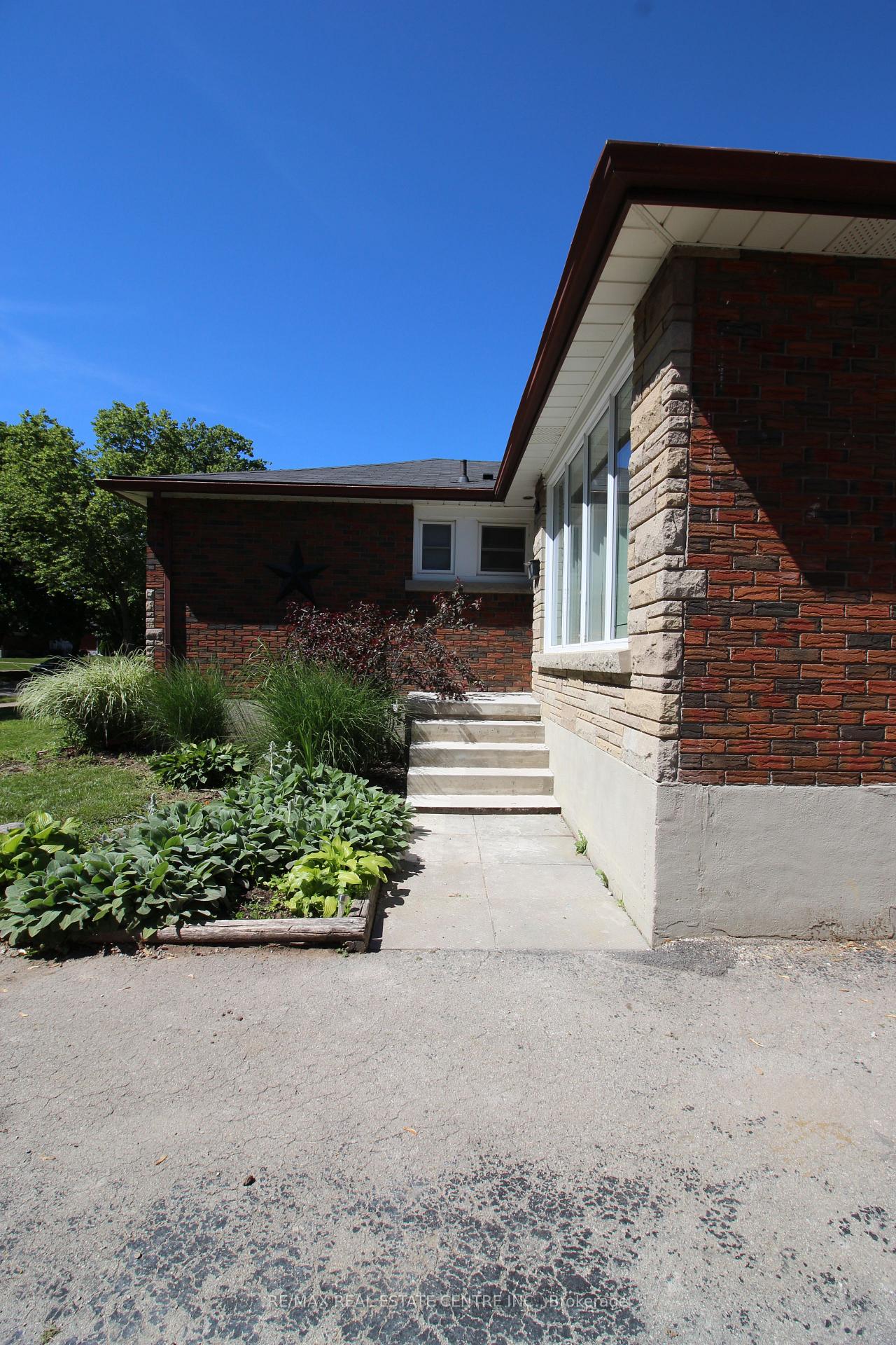 Photo 14 of 48 Barron Street, Welland, Prince Charles — HOMEH