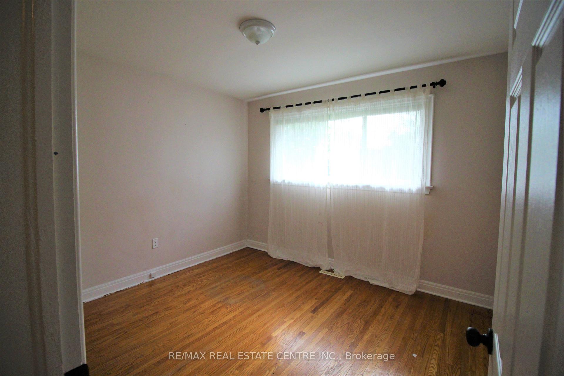 Photo 8 of 48 Barron Street, Welland, Prince Charles — HOMEH