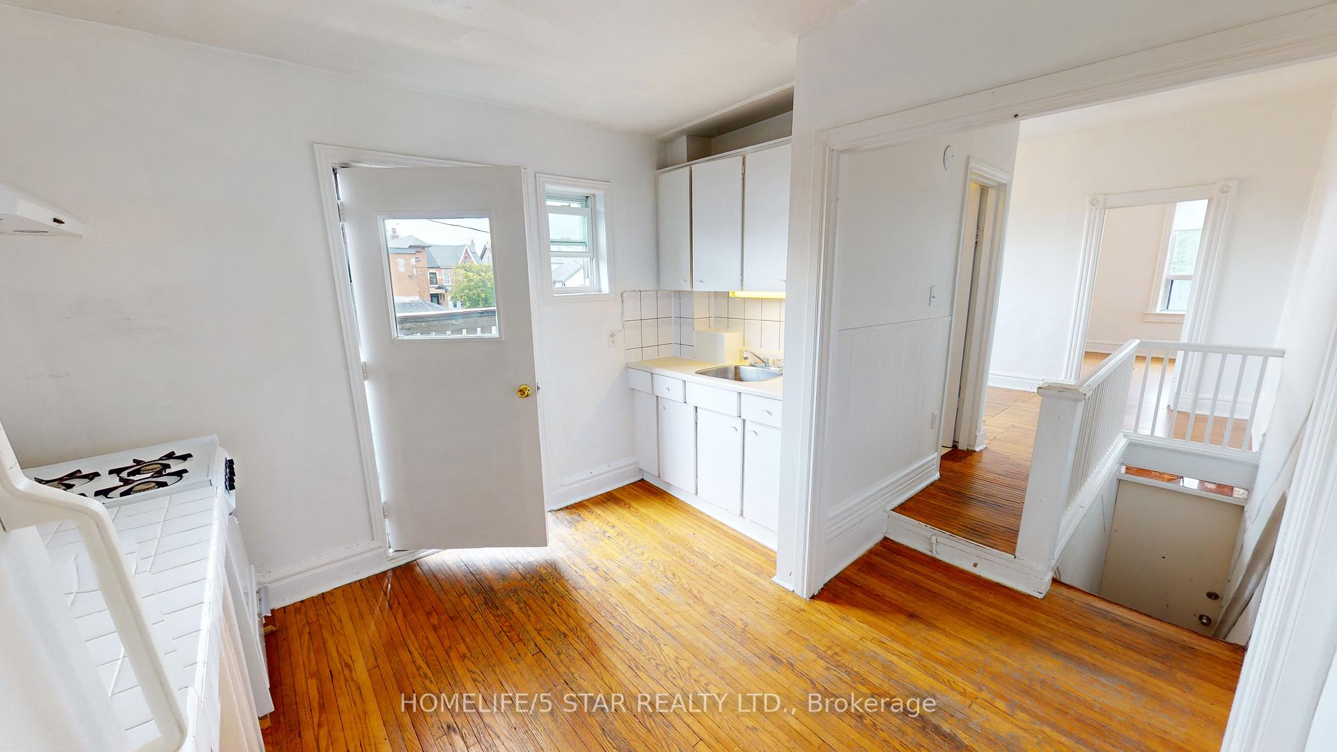 Photo 2 of Unit Apt 2, 41 Humbert Street, Toronto, Trinity-Bellwoods — HOMEH