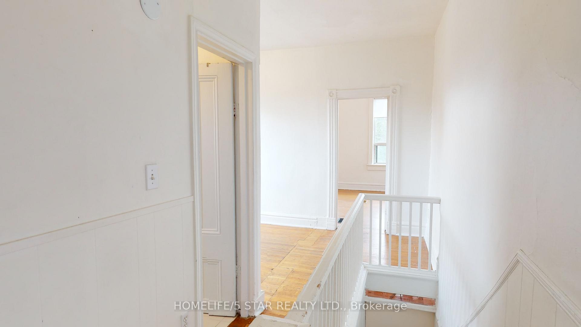 Photo 4 of Unit Apt 2, 41 Humbert Street, Toronto, Trinity-Bellwoods — HOMEH
