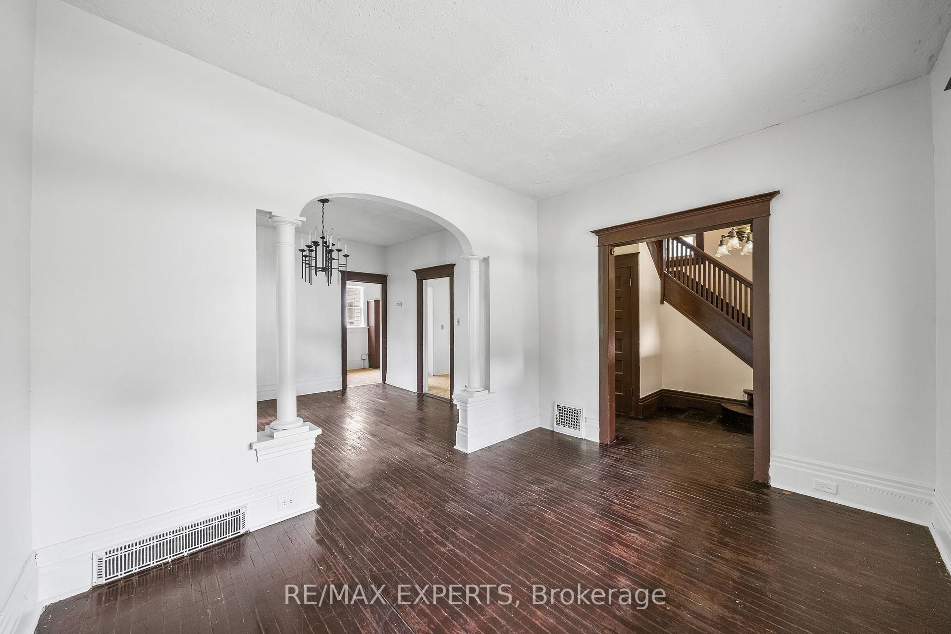 Photo 7 of 54 Tiffin Street, Barrie, Allandale Centre — HOMEH