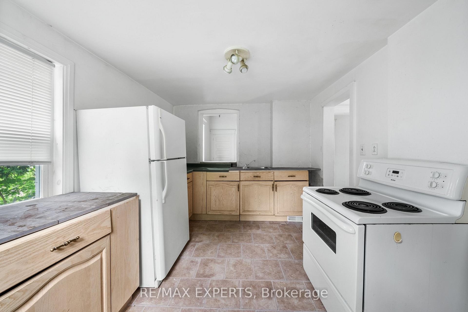 Photo 6 of 54 Tiffin Street, Barrie, Allandale Centre — HOMEH