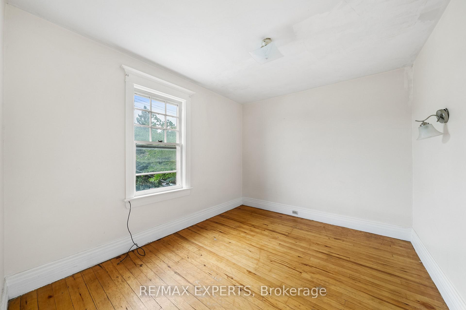 Photo 4 of 54 Tiffin Street, Barrie, Allandale Centre — HOMEH