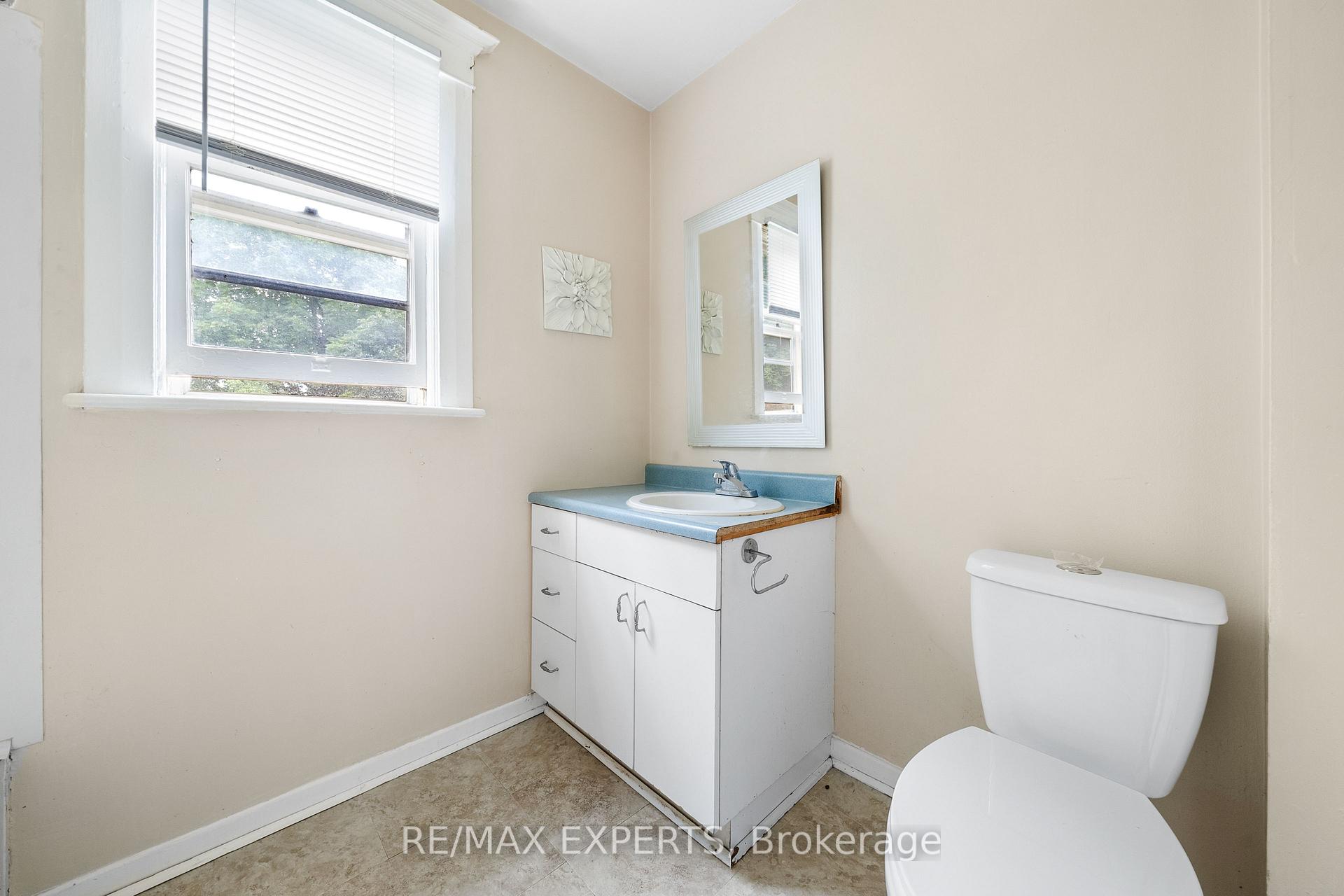 Photo 11 of 54 Tiffin Street, Barrie, Allandale Centre — HOMEH