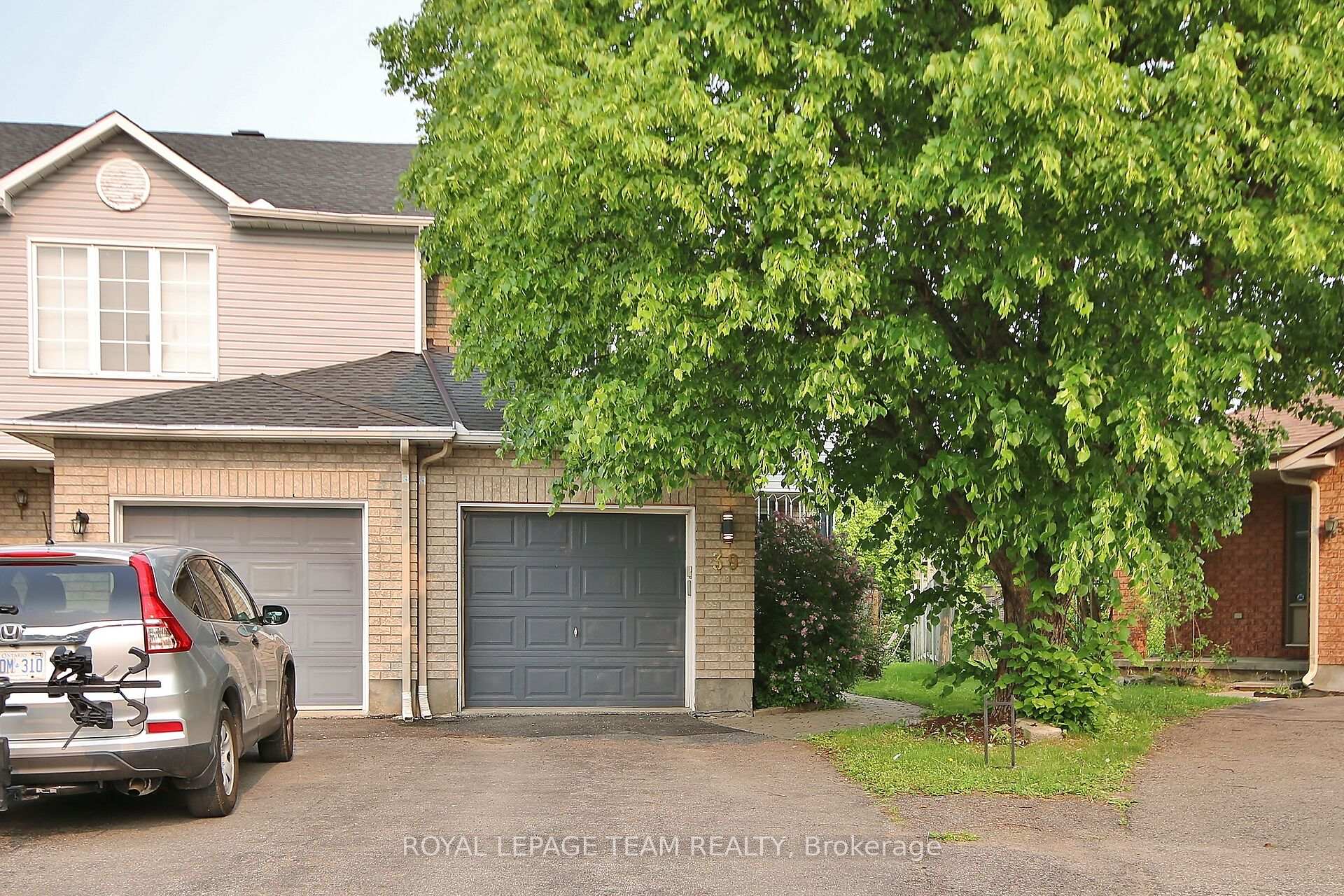 Photo 2 of 39 Foxden Place, Ottawa, Hunt Club Park — HOMEH