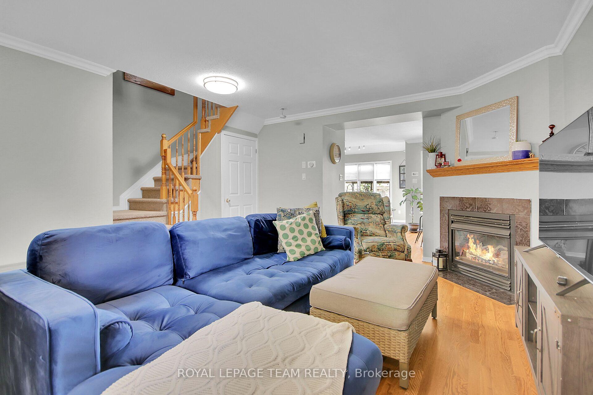 Photo 4 of 39 Foxden Place, Ottawa, Hunt Club Park — HOMEH