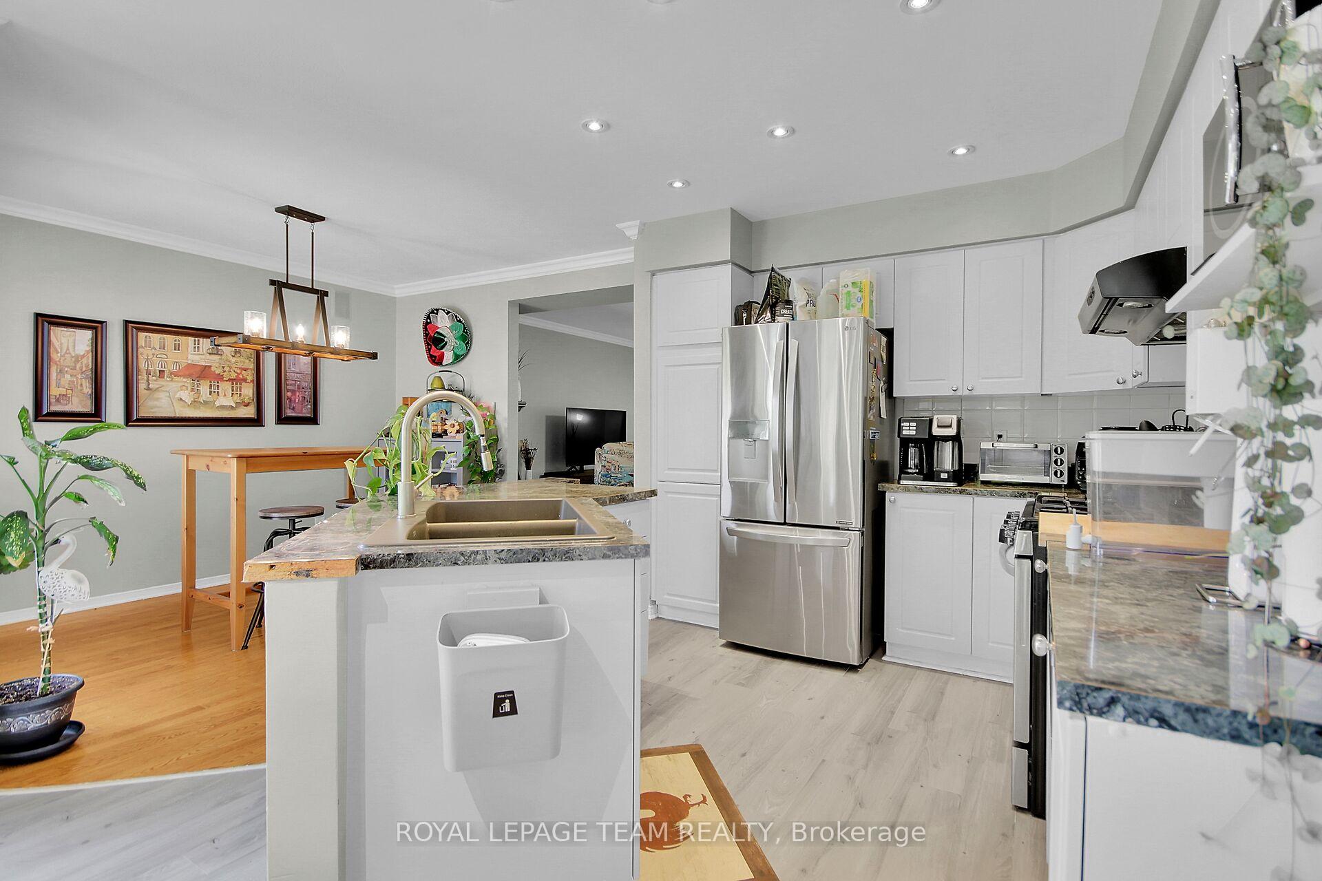 Photo 12 of 39 Foxden Place, Ottawa, Hunt Club Park — HOMEH
