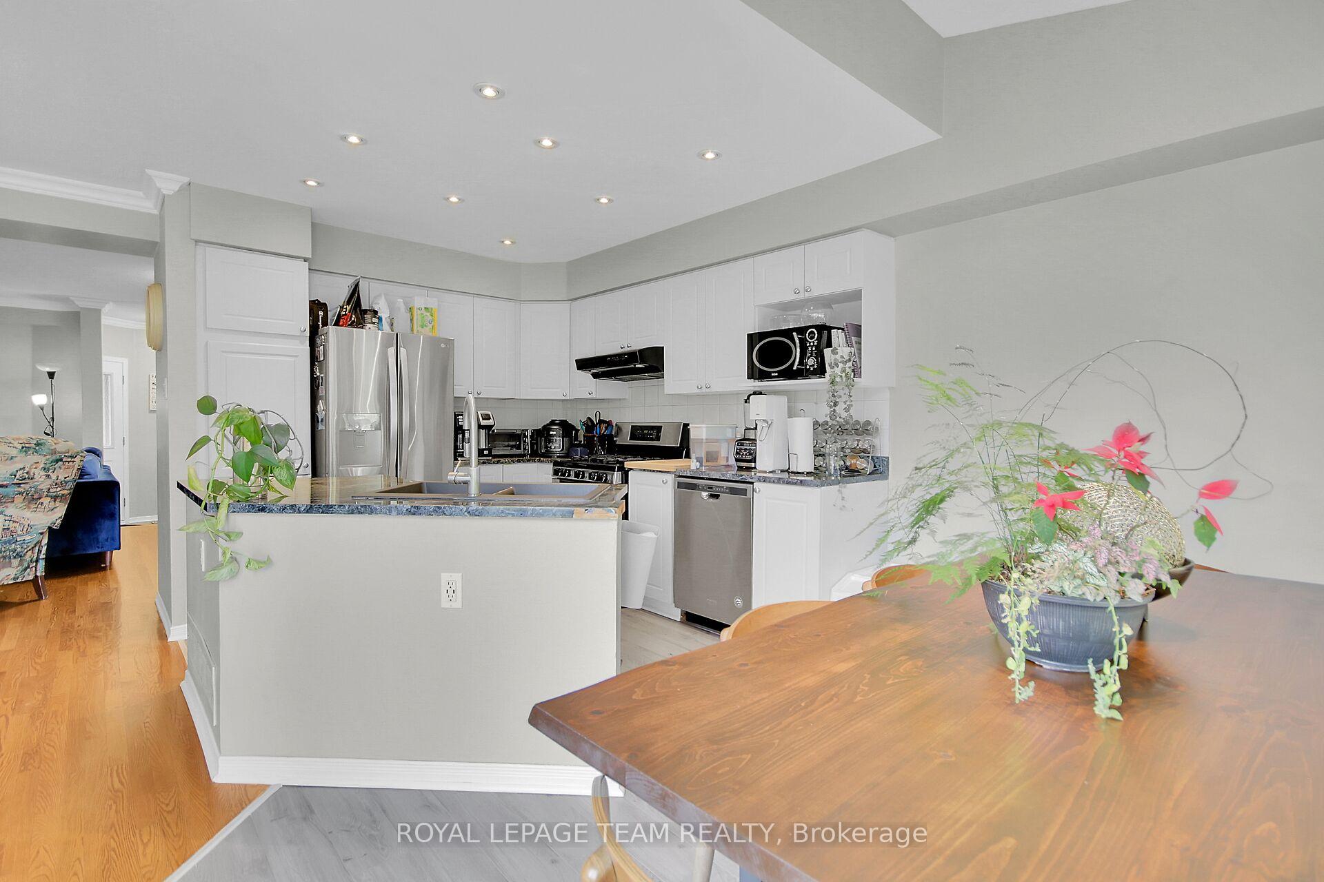 Photo 16 of 39 Foxden Place, Ottawa, Hunt Club Park — HOMEH