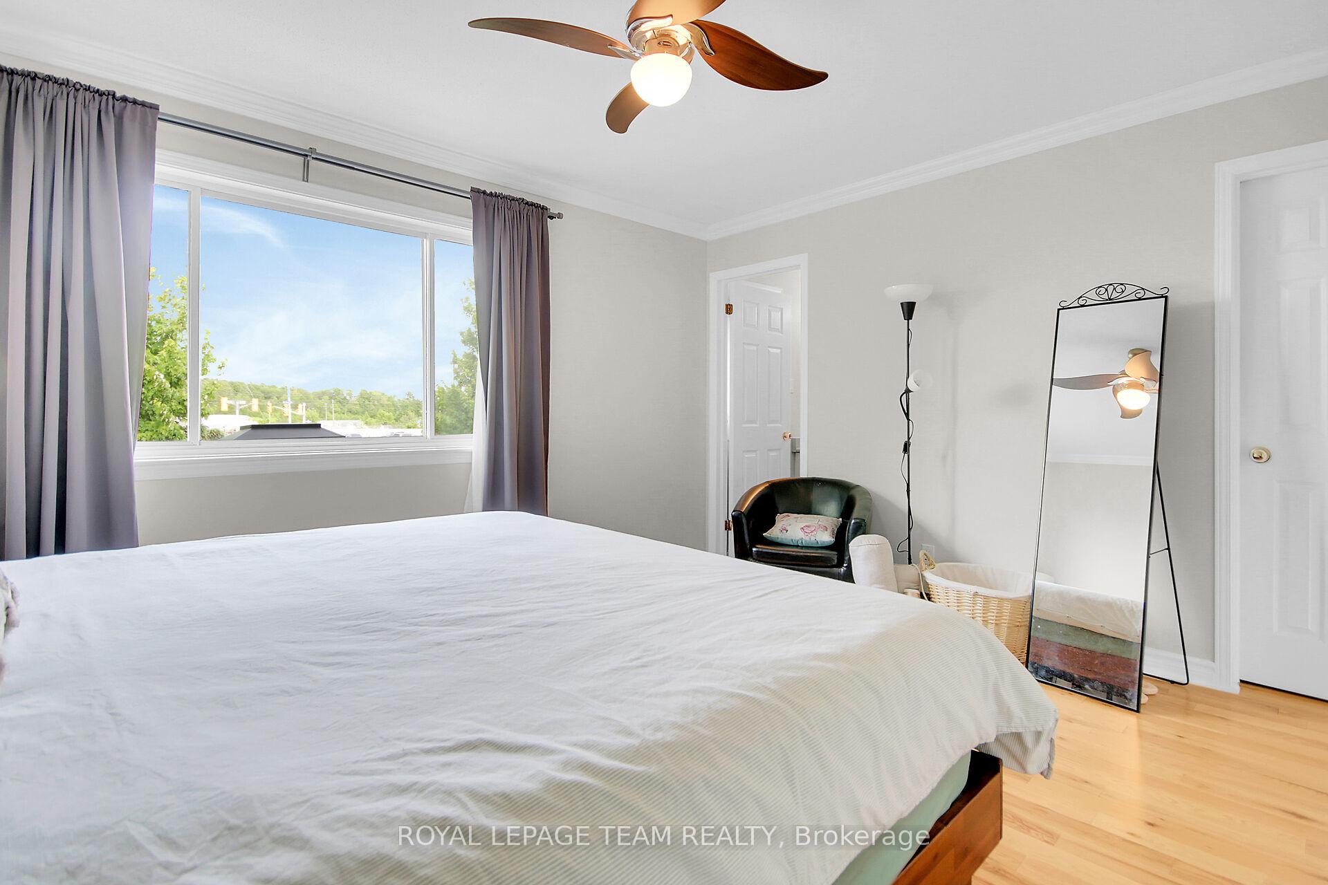Photo 28 of 39 Foxden Place, Ottawa, Hunt Club Park — HOMEH