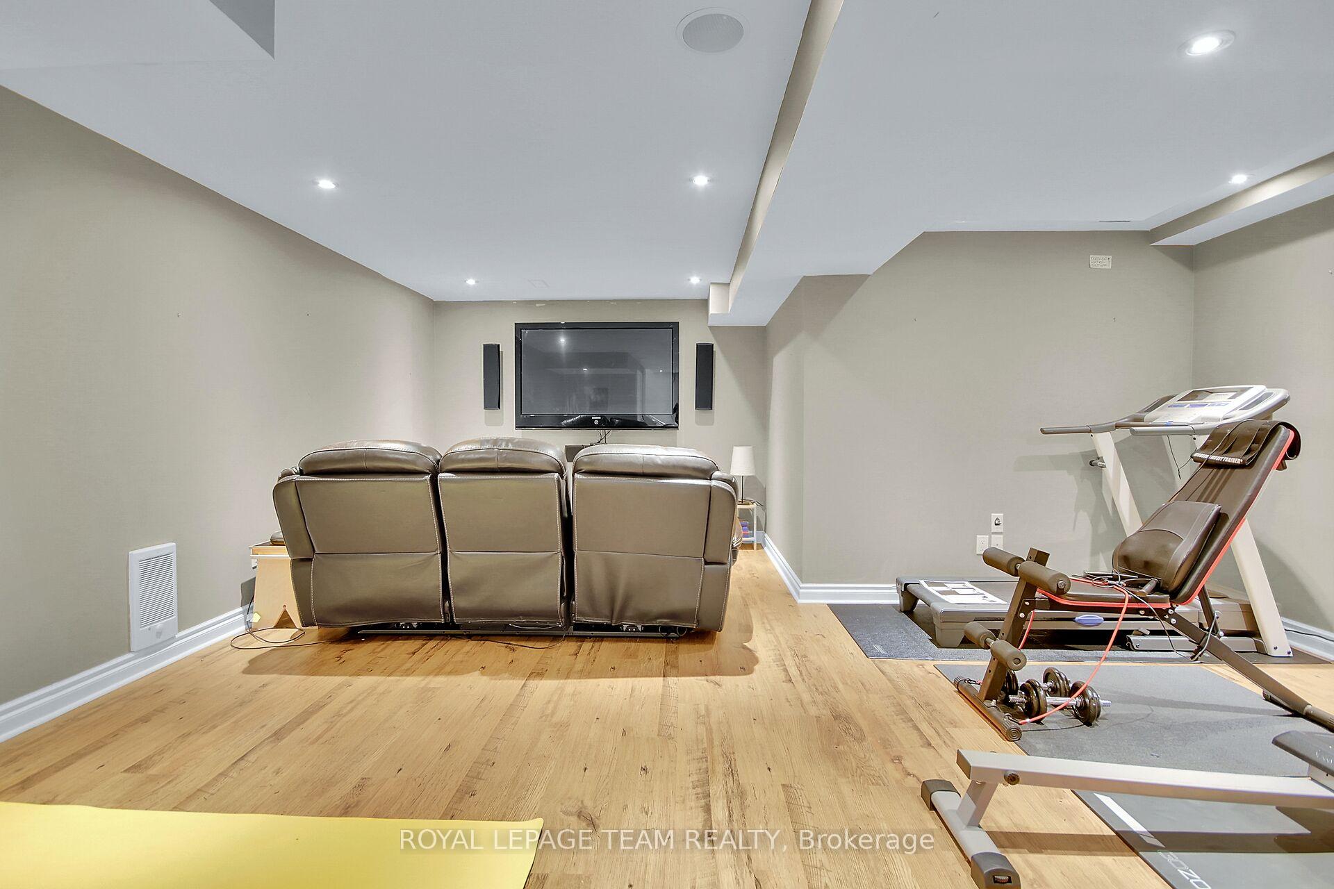 Photo 35 of 39 Foxden Place, Ottawa, Hunt Club Park — HOMEH