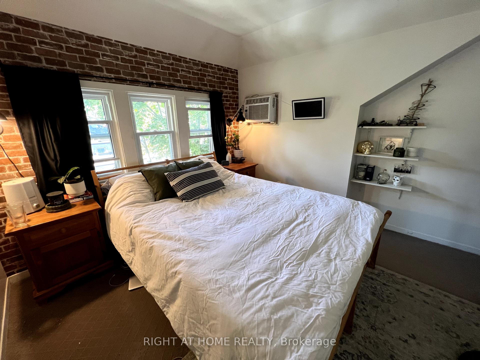 Photo 9 of 1-1 Sprucehill Road, Toronto, The Beaches — HOMEH