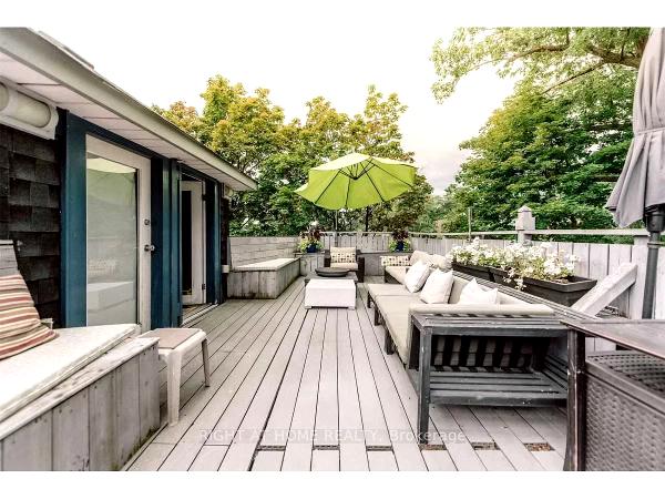 Photo 4 of 1-1 Sprucehill Road, Toronto, The Beaches — HOMEH