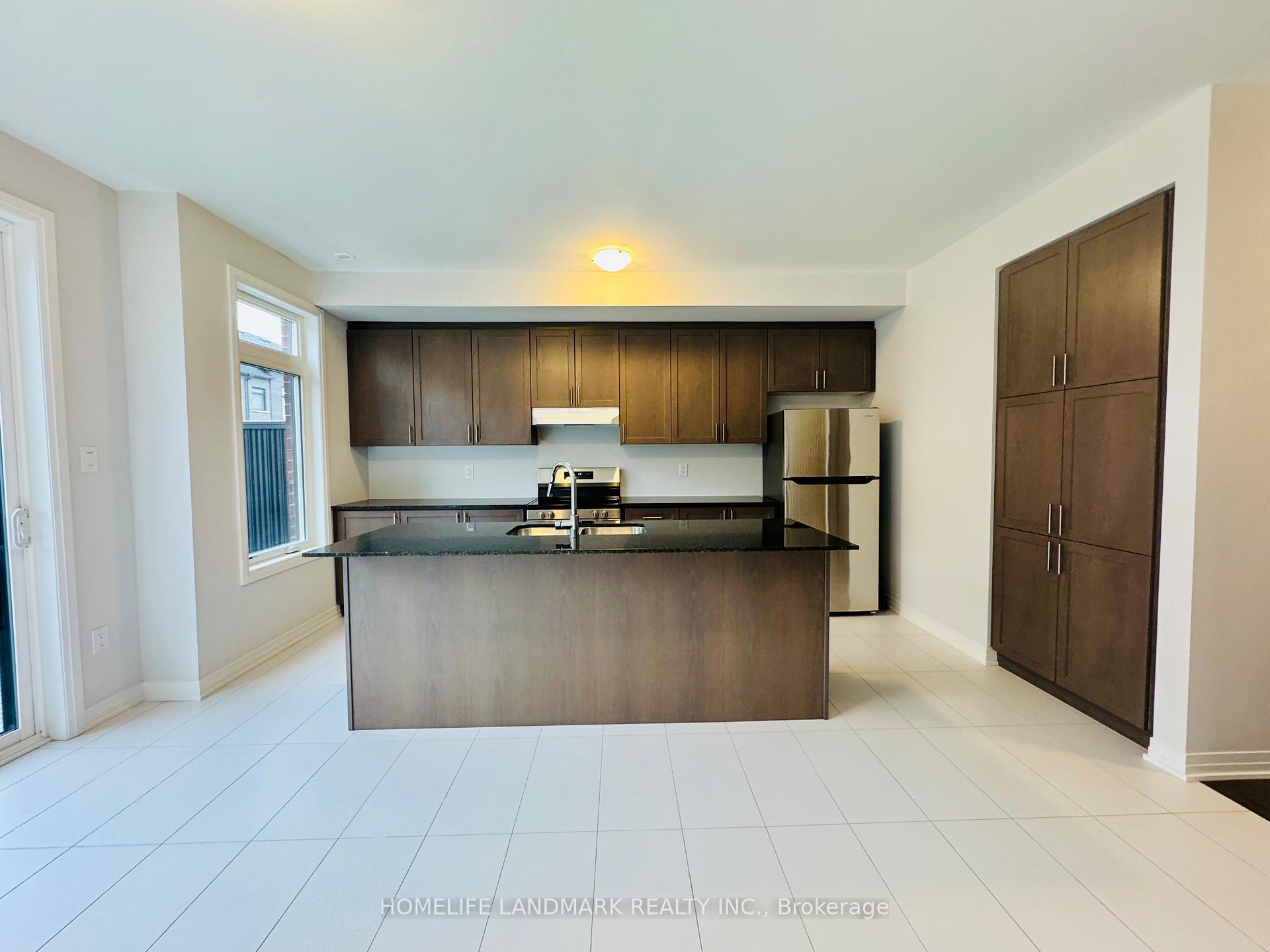 Photo 10 of 17 Frisinger Lane, Markham, Cornell — HOMEH