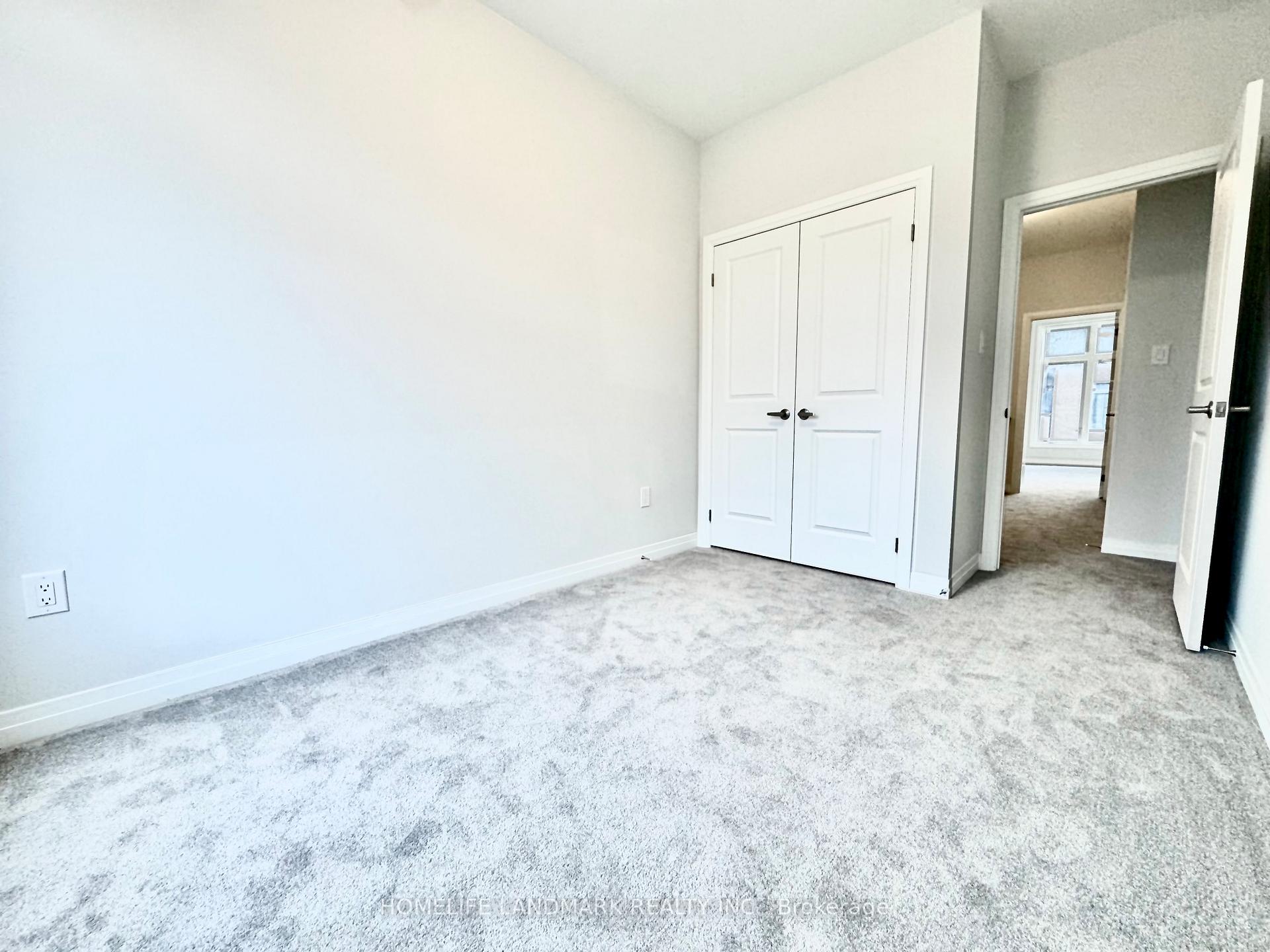 Photo 25 of 17 Frisinger Lane, Markham, Cornell — HOMEH