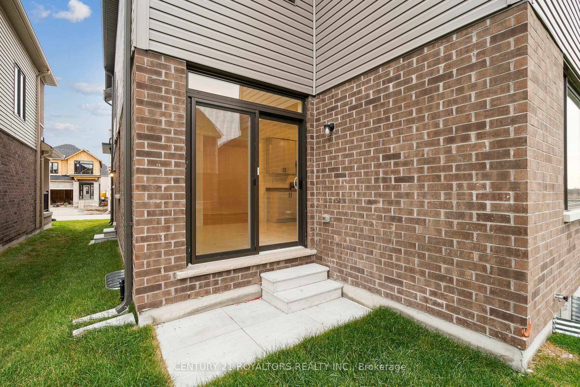 Photo 11 of 27 Prudhoe Terrace, Barrie, Rural Barrie Southeast — HOMEH